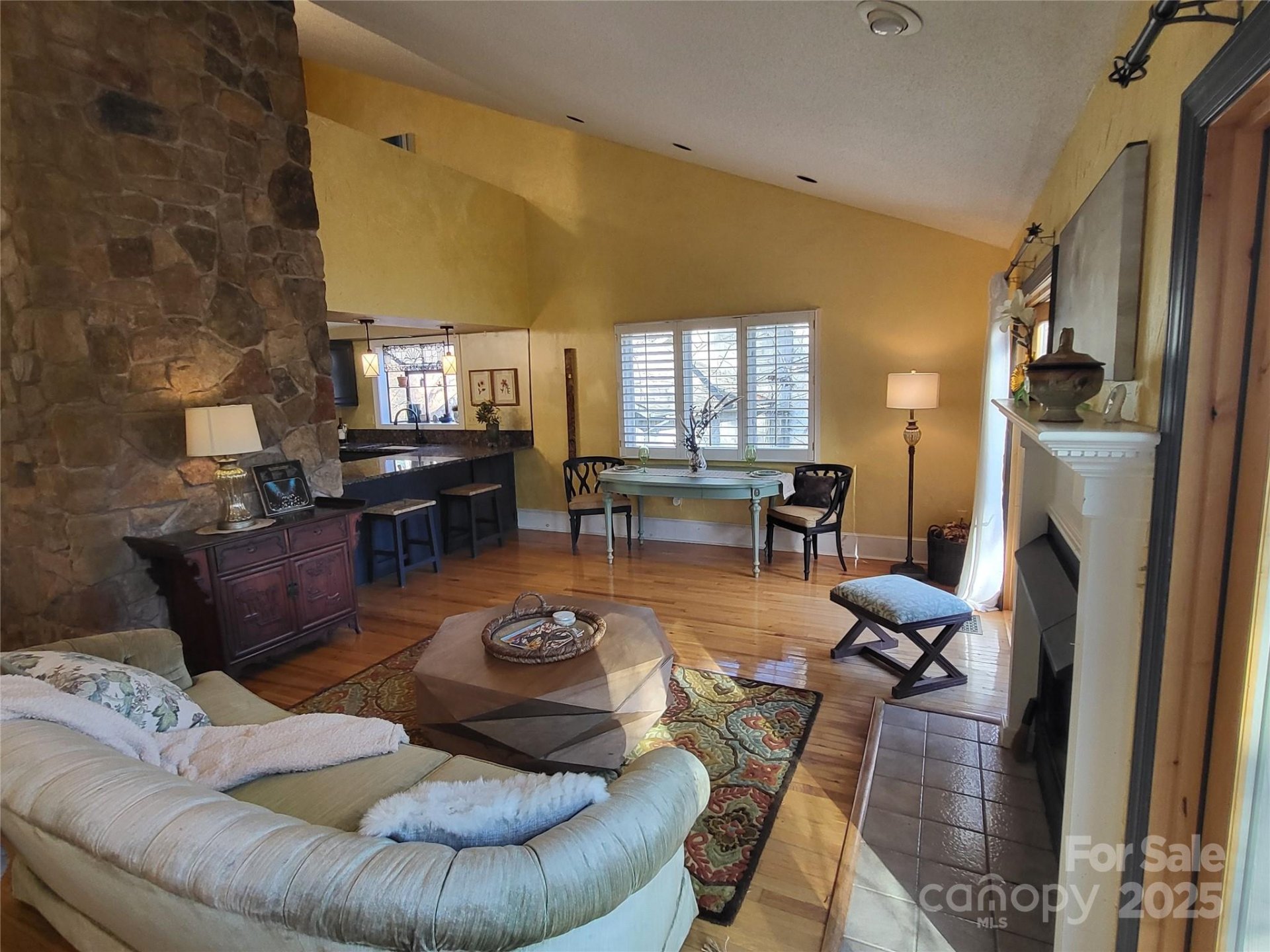 Property image 3 at 31 Cedarwood Lane, Asheville, NC 28803