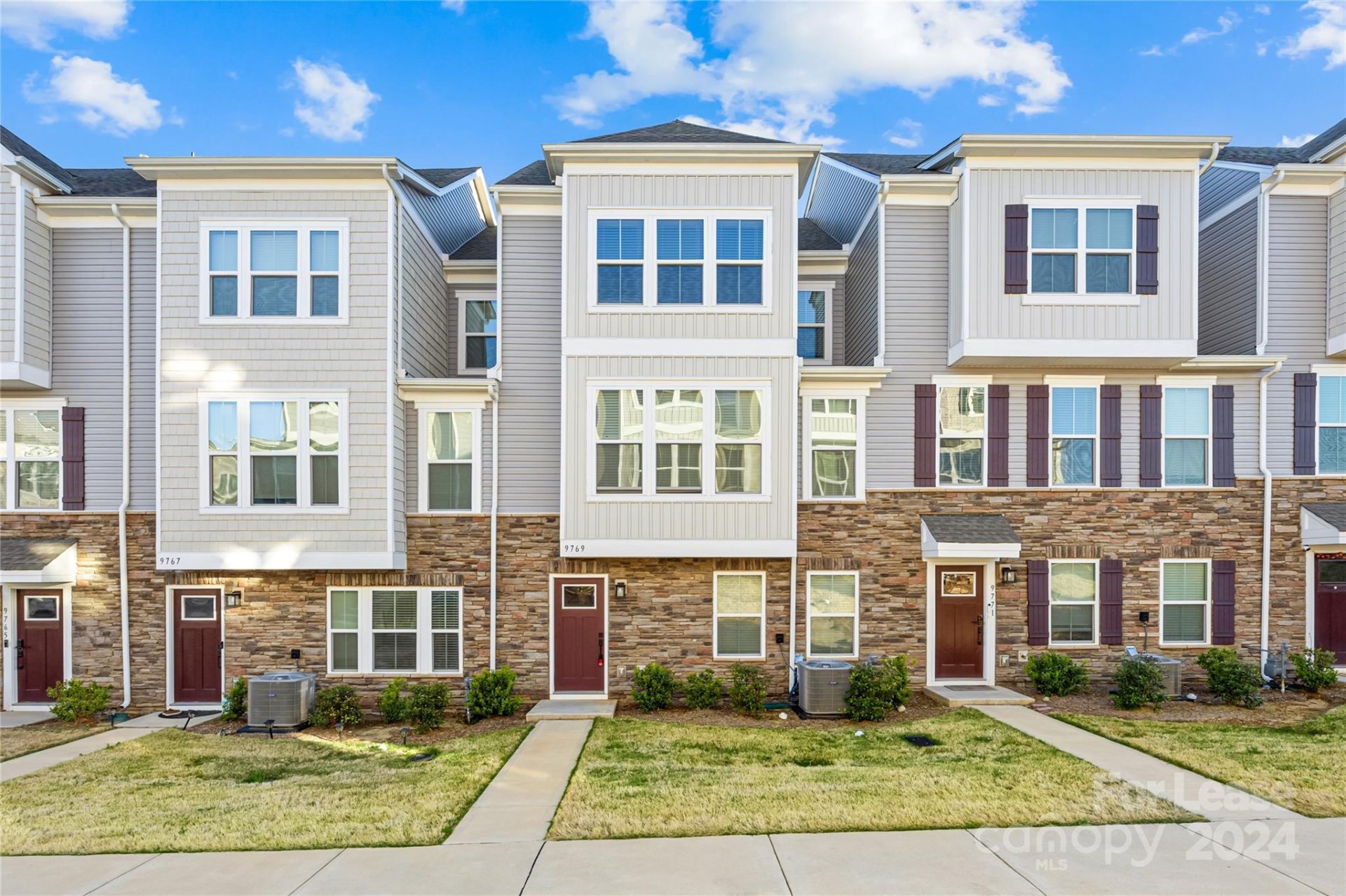 Property image 1 at 9769 Oaklawn Boulevard, Huntersville, NC 28078