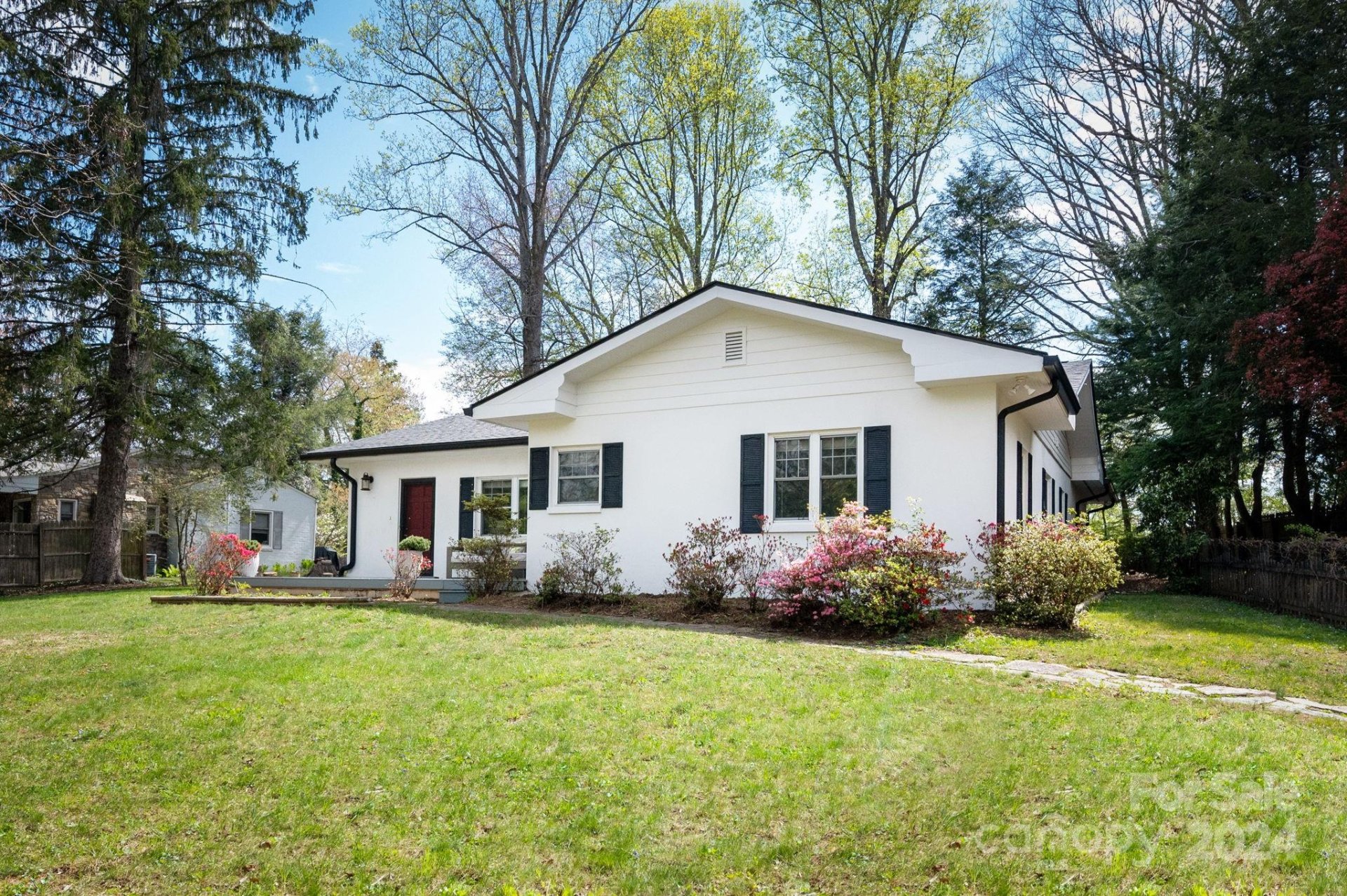 Property image 1 at 22 School Road, Asheville, NC 28806