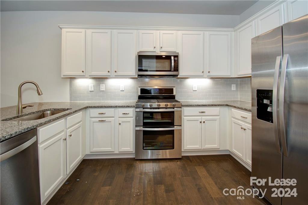 Property image 1 at 3126 Glenn Hope Way, Matthews, NC 28105