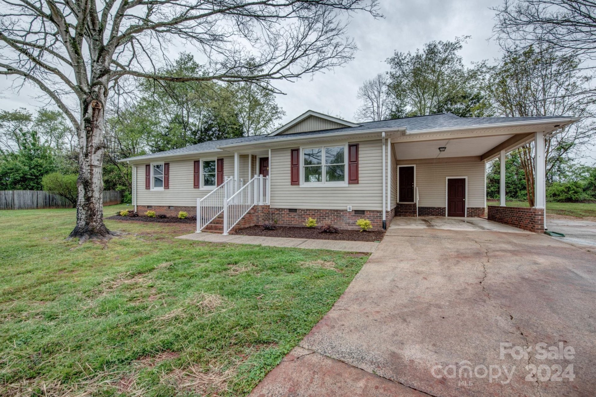 Property image 1 at 604 Colorado Court, Gastonia, NC 28056