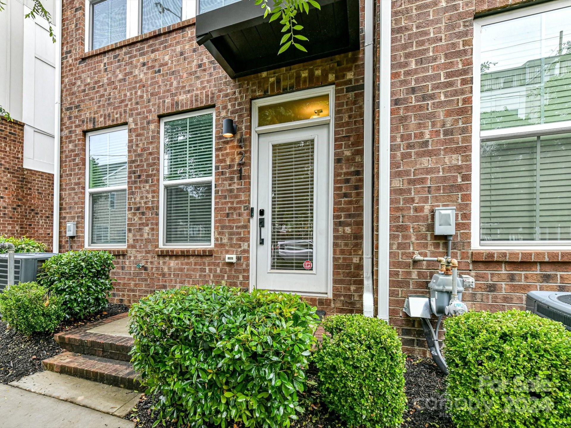 Property image 1 at 421 E 16th Street, Charlotte, NC 28206