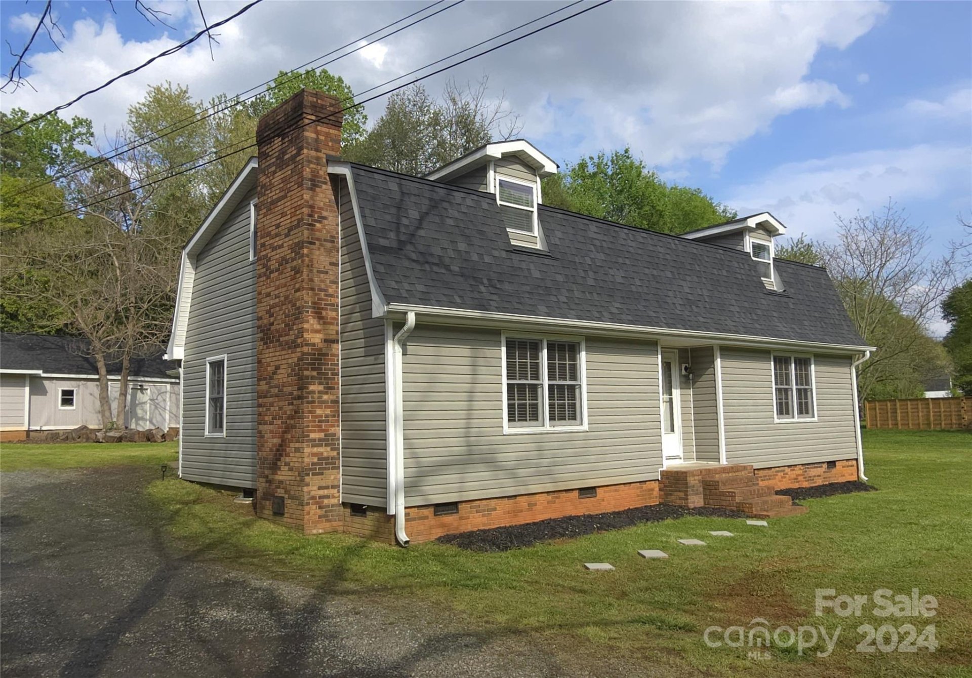 Property image 1 at 404 Henry Street, Belmont, NC 28012