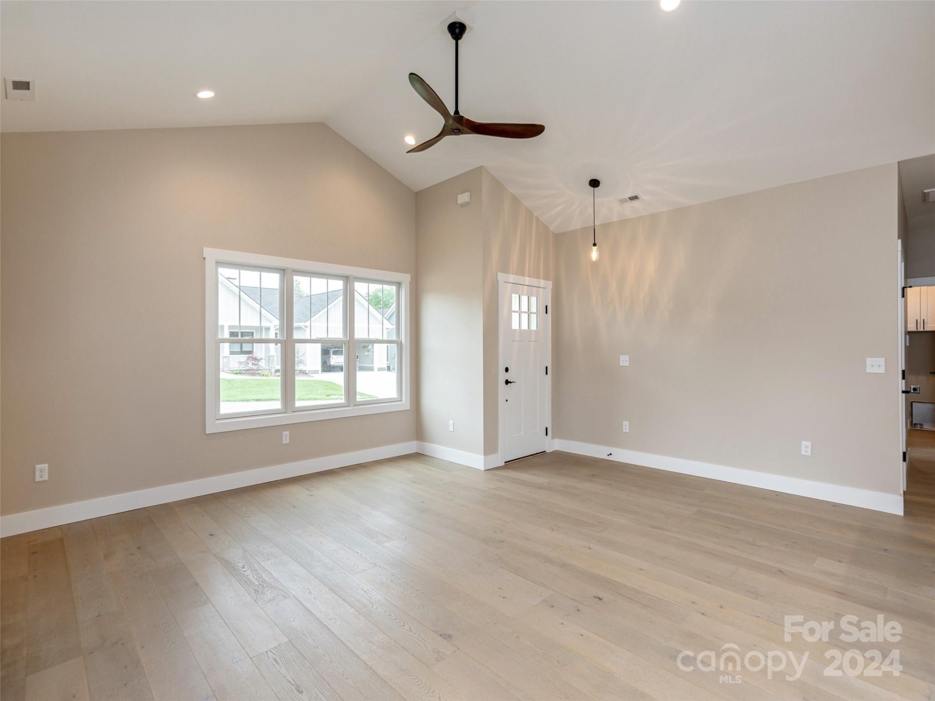 Property image 4 at 70 Olde Oak Way, Hendersonville, NC 28792