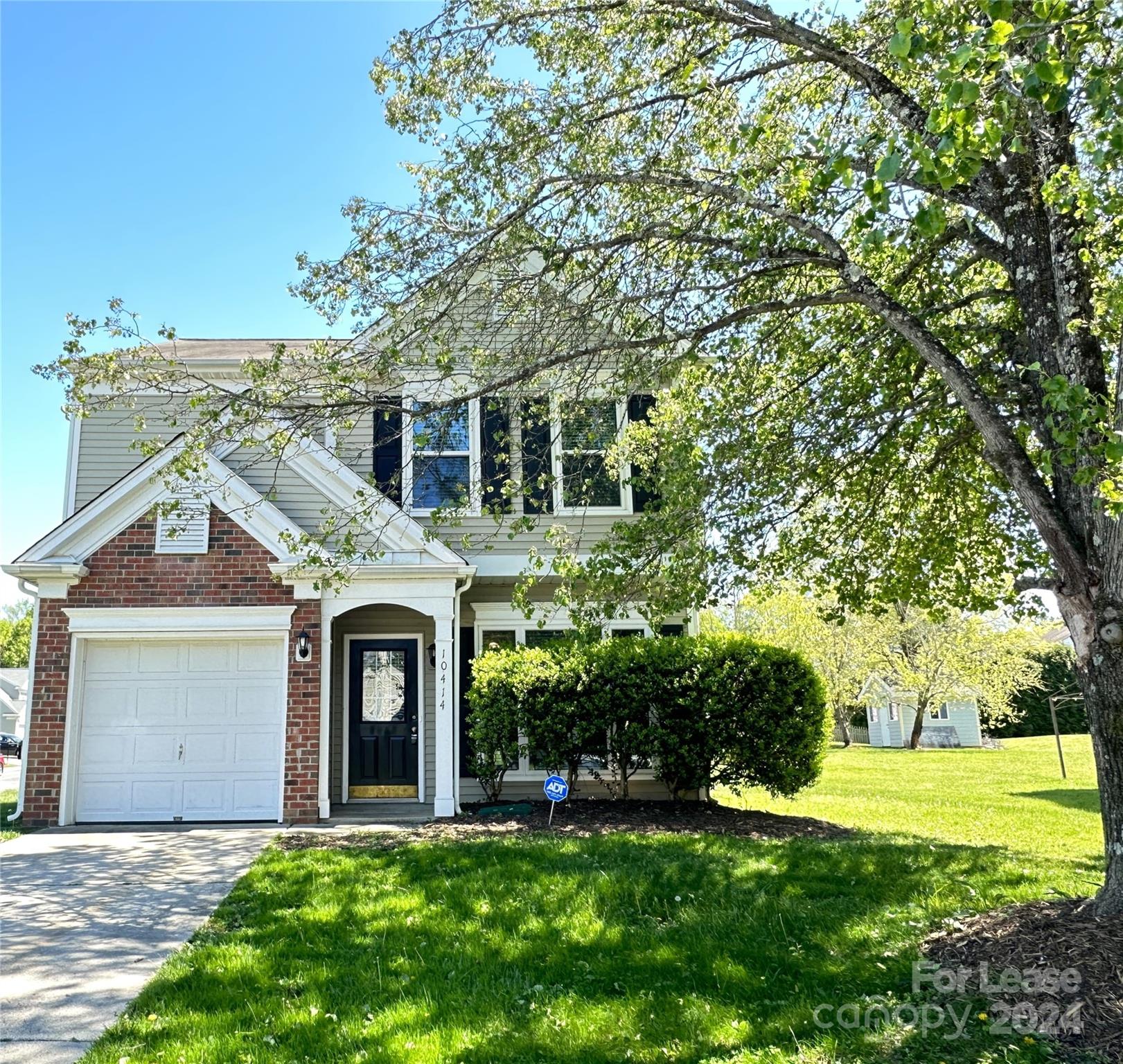 Property image 1 at 10414 Roundleaf Drive, Charlotte, NC 28213