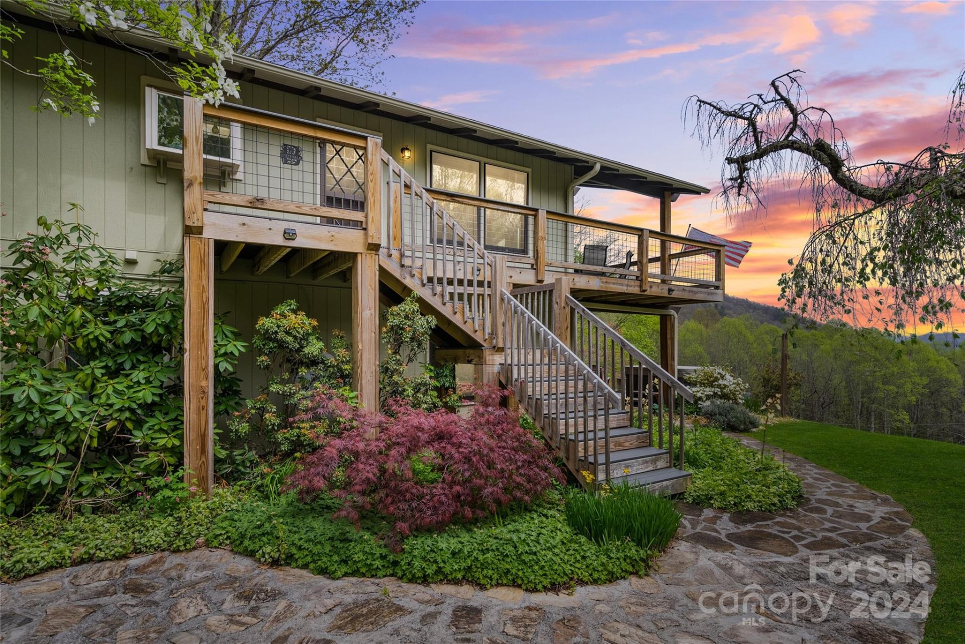 Apple Creek Acres, Waynesville Community