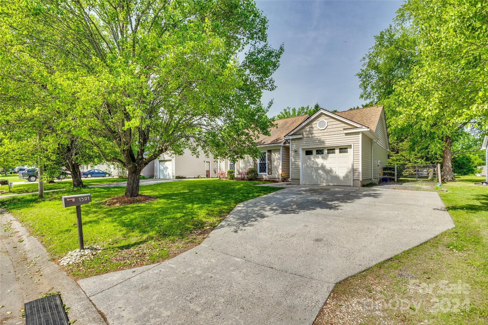Property image 3 at 1591 Crestdale Road, Rock Hill, SC 29732