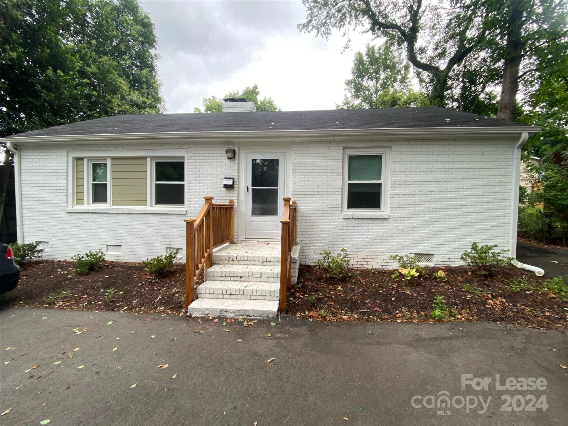 Property image 1 at 3805 Miriam Drive, Charlotte, NC 28205