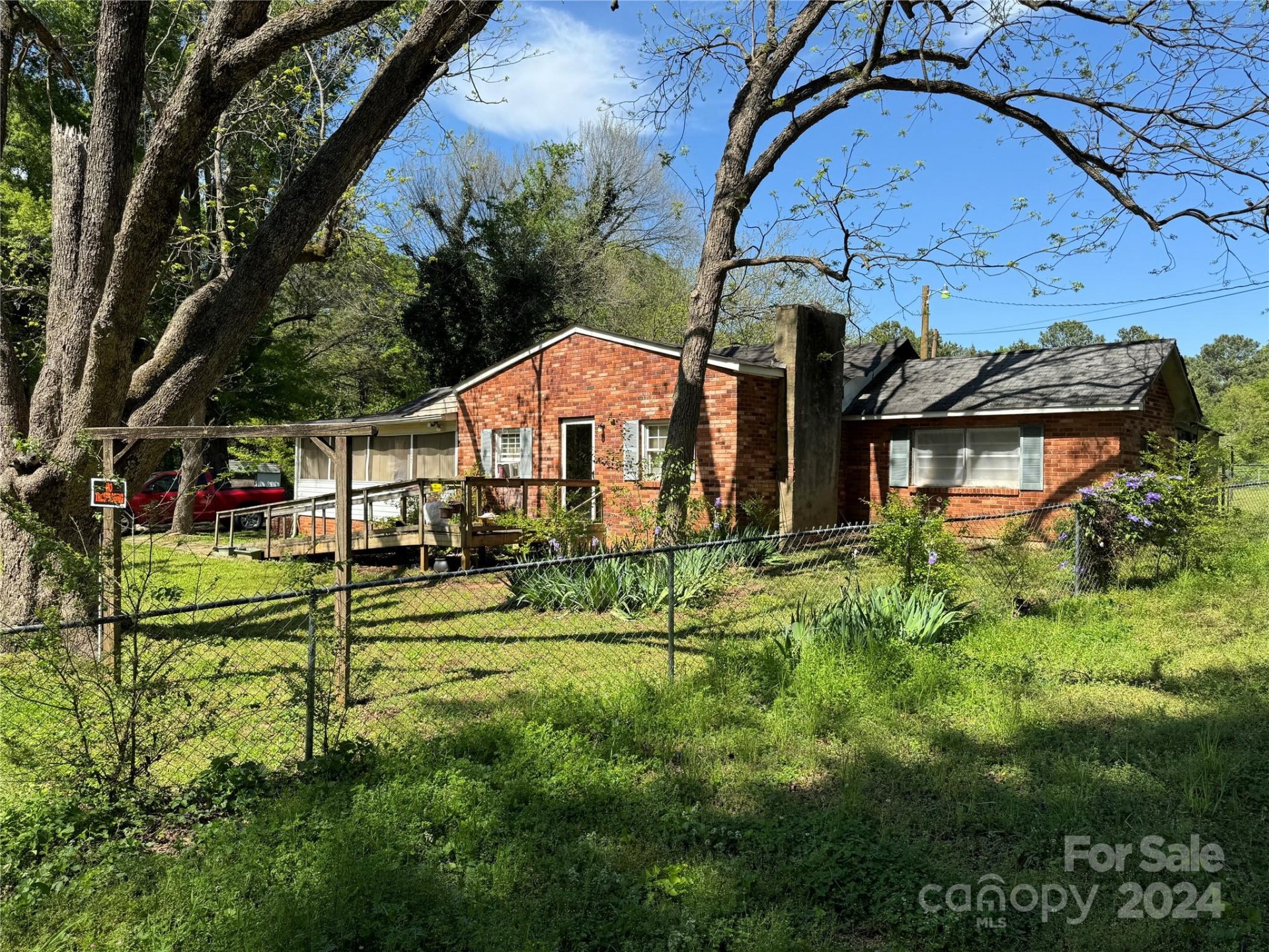 592 Two Pond Road