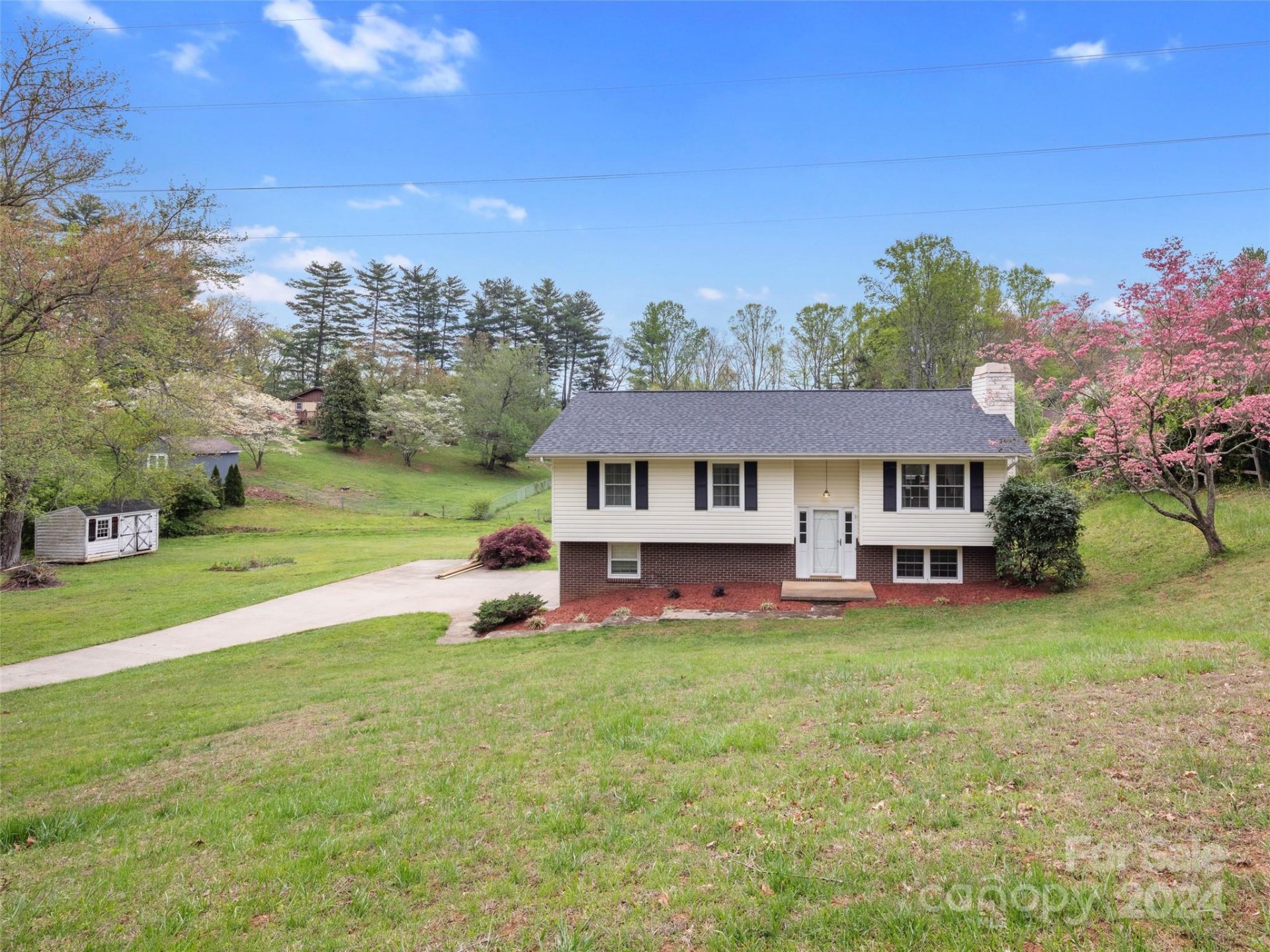 Property image 3 at 12 Woodfield Road, Arden, NC 28704
