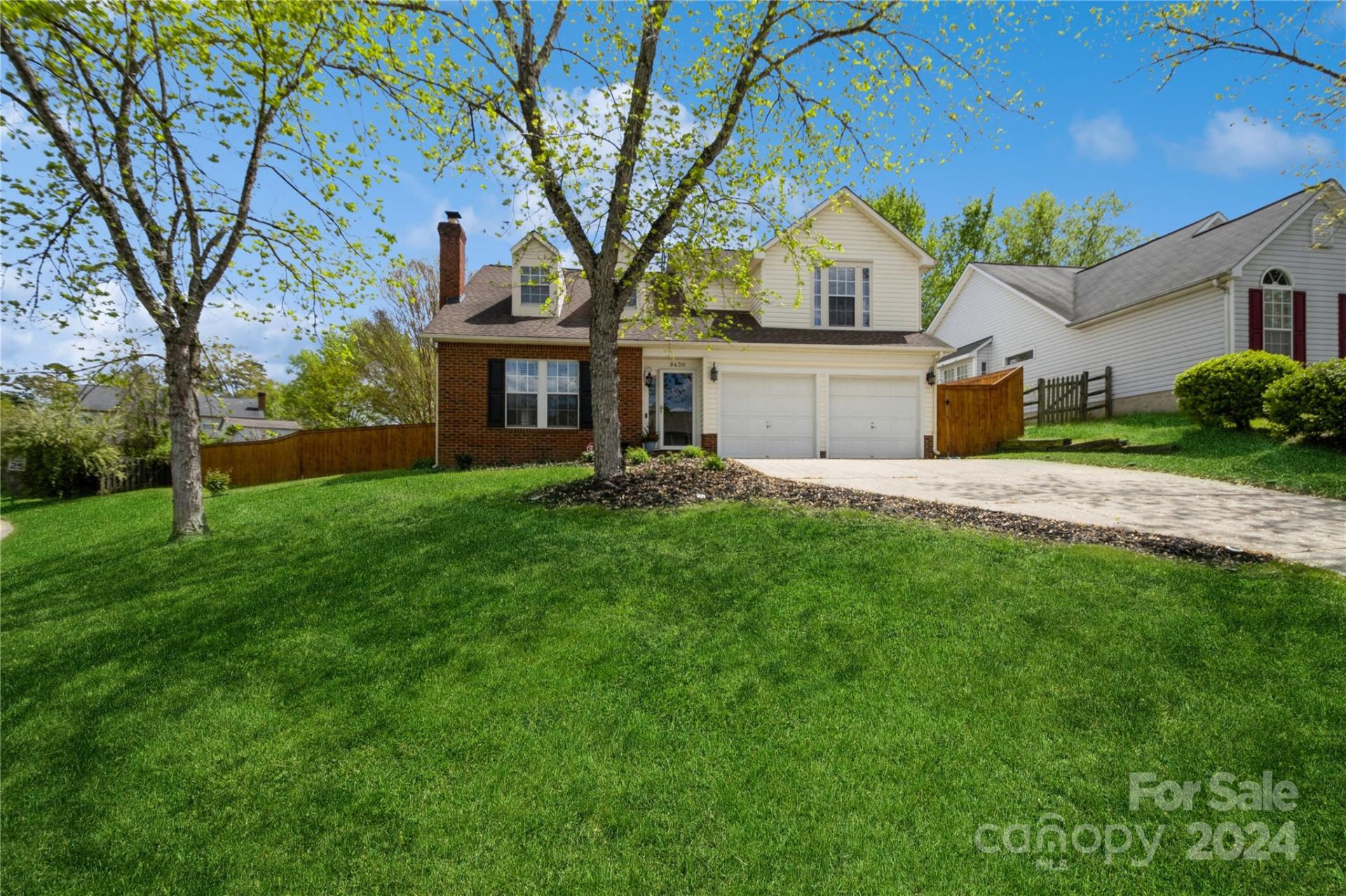 Property image 1 at 9430 Cantle Drive, Charlotte, NC 28216