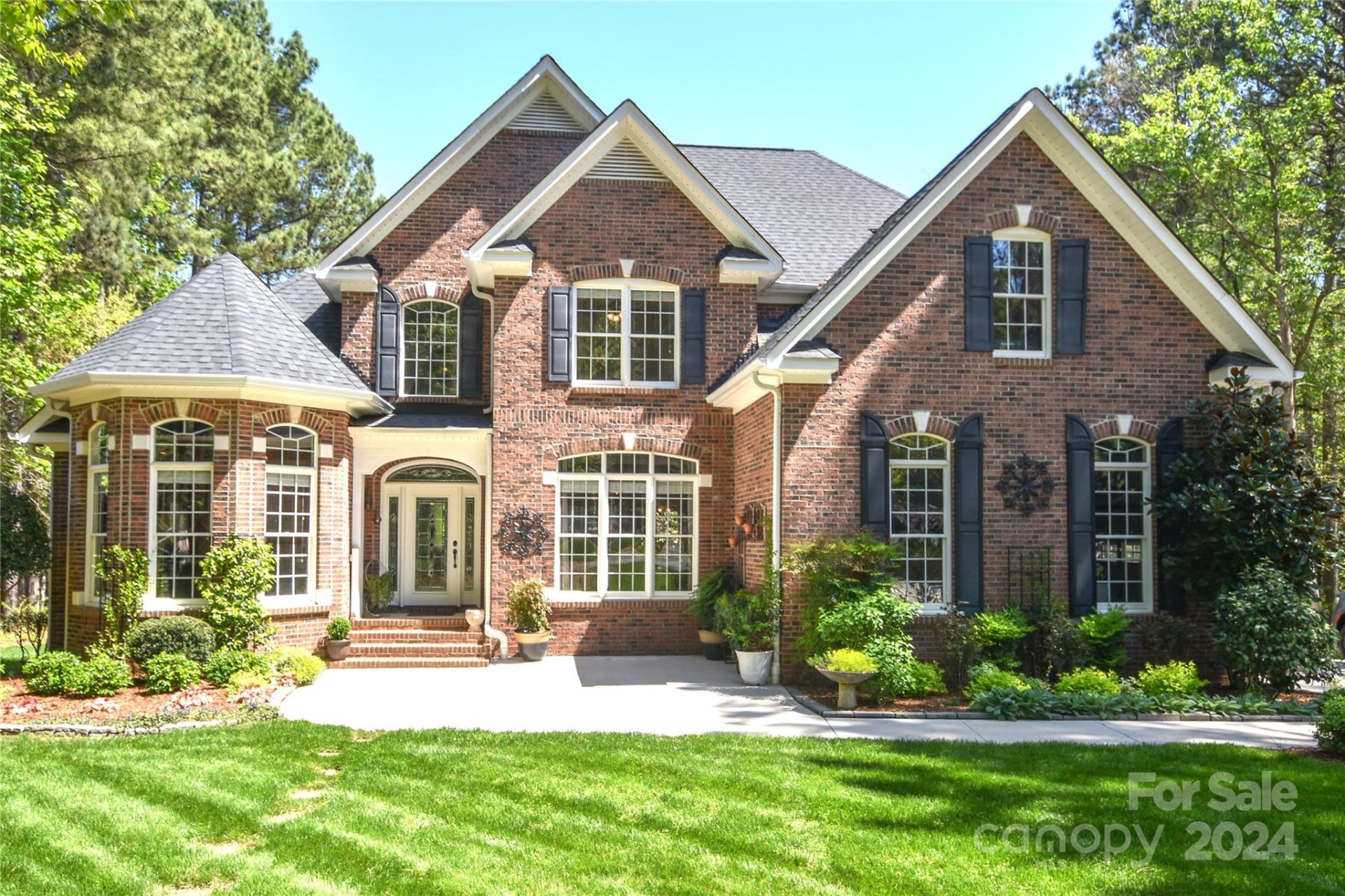 Property image 1 at 8884 Radford Court, Sherrills Ford, NC 28673