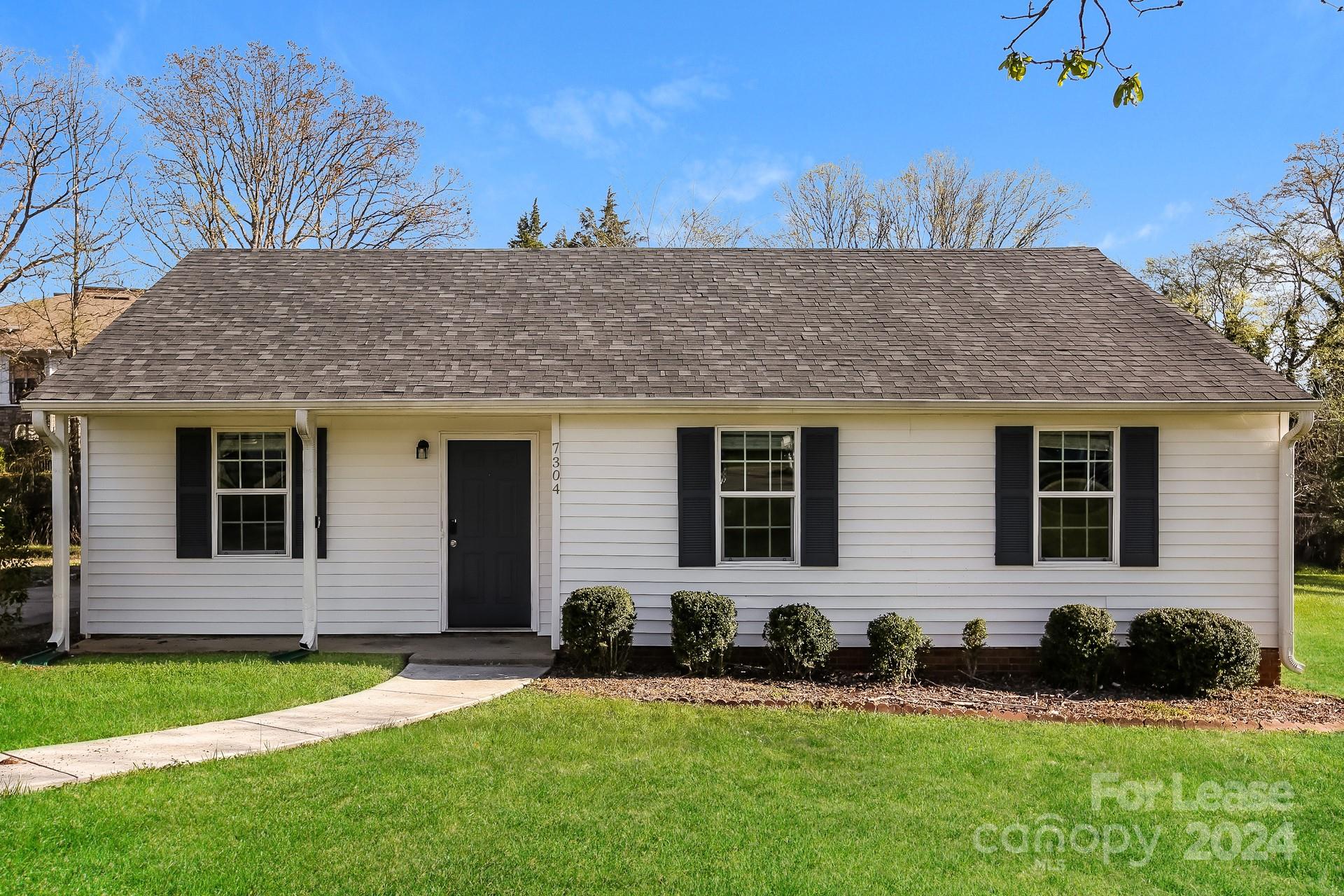 Property image 1 at 7304 Hooksett Court, Charlotte, NC 28217