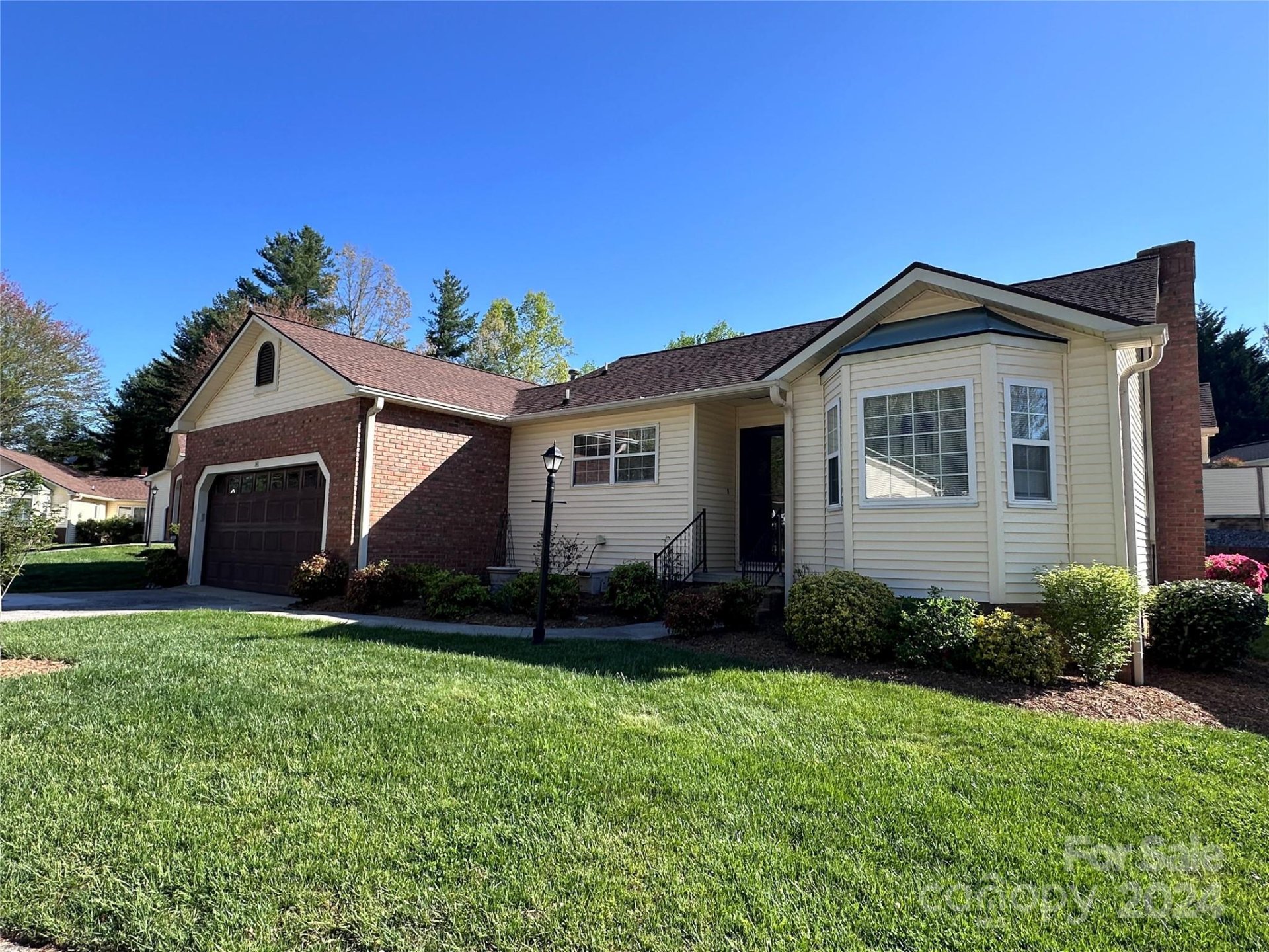 Property image 1 at 141 Exeter Court, Hendersonville, NC 28791