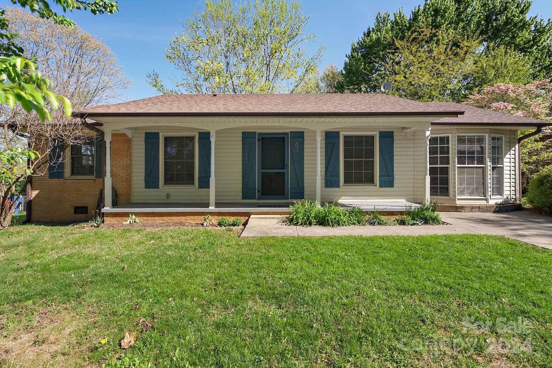 Property image 1 at 24 Skyview Terrace, Asheville, NC 28806