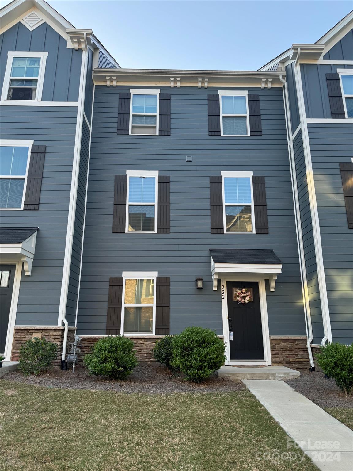 Property image 1 at 1222 Ashbury Street, Charlotte, NC 28216