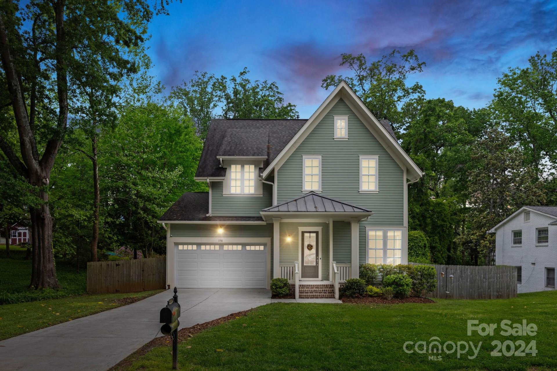 Property image 1 at 1701 Flynnwood Drive, Charlotte, NC 28205