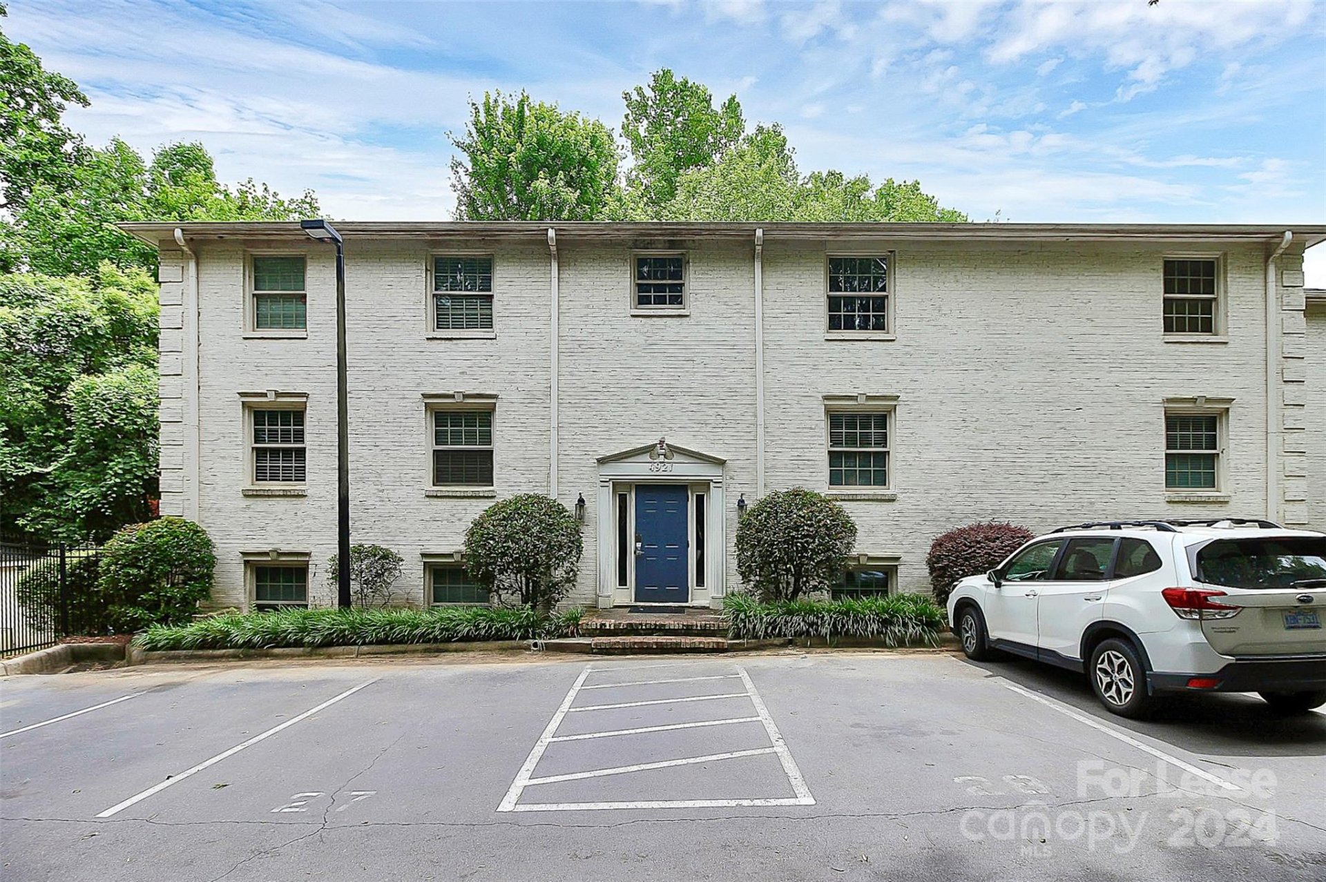 Property image 1 at 4921 Park Road, Charlotte, NC 28209