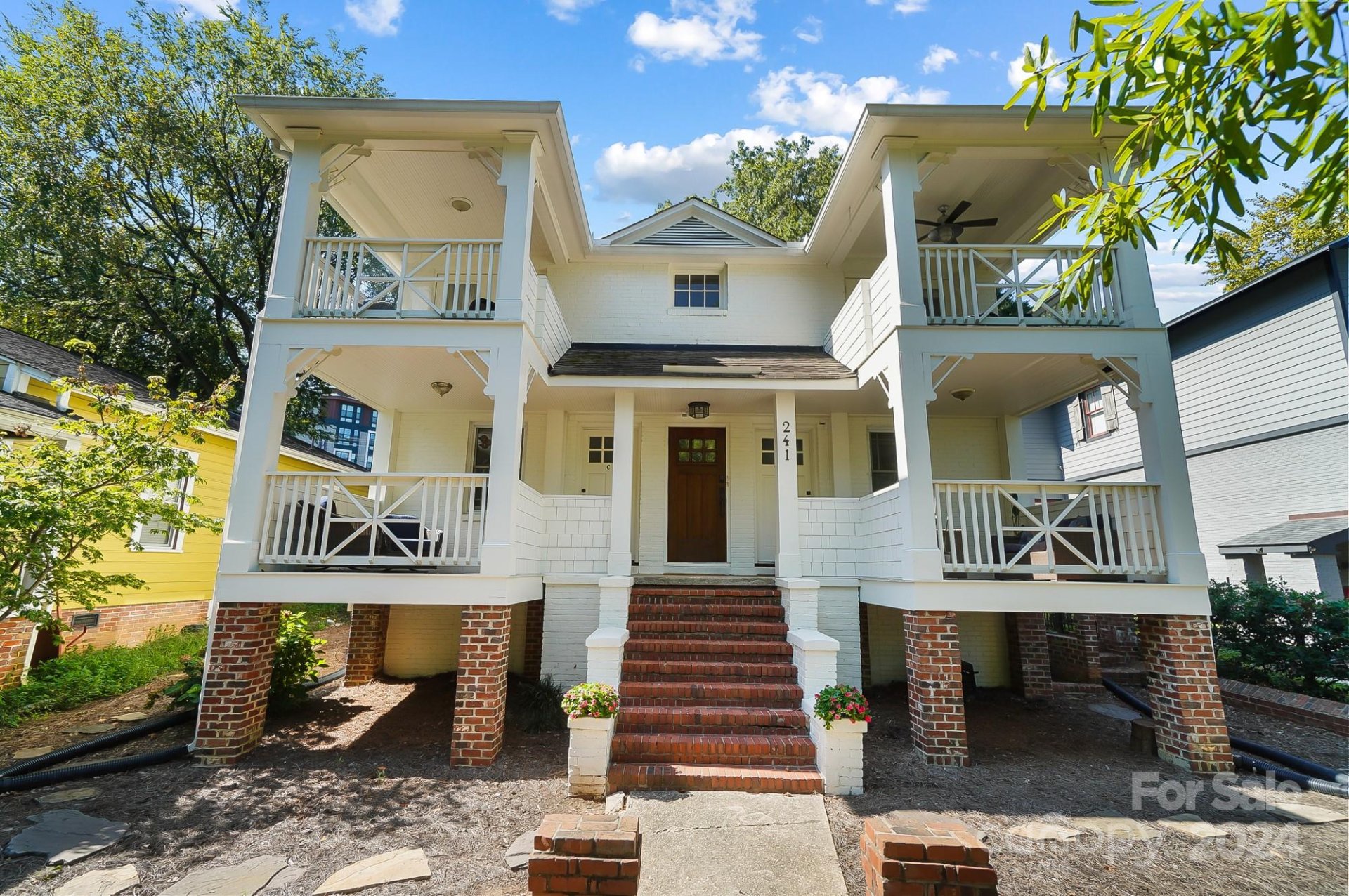 Property image 2 at 241 W Kingston Avenue, Charlotte, NC 28203