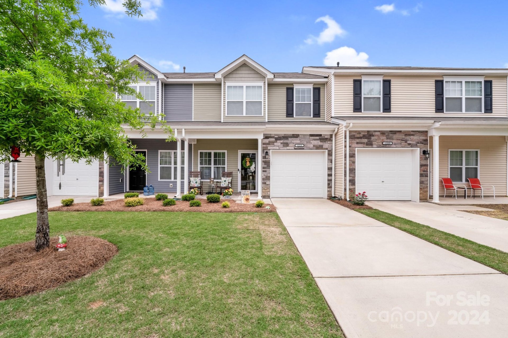 12221 Whiteside Drive