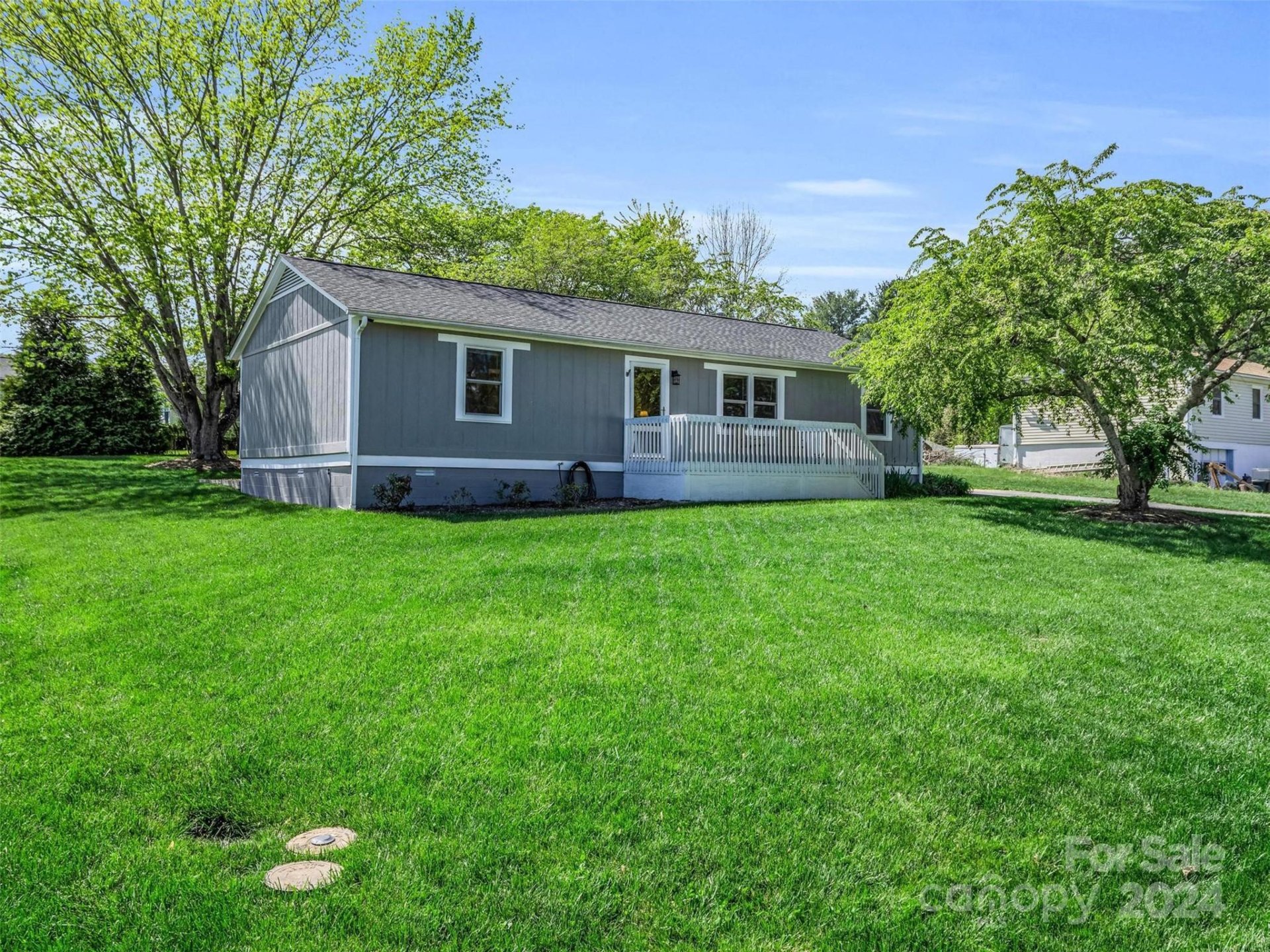 Maplewood, Hendersonville Community