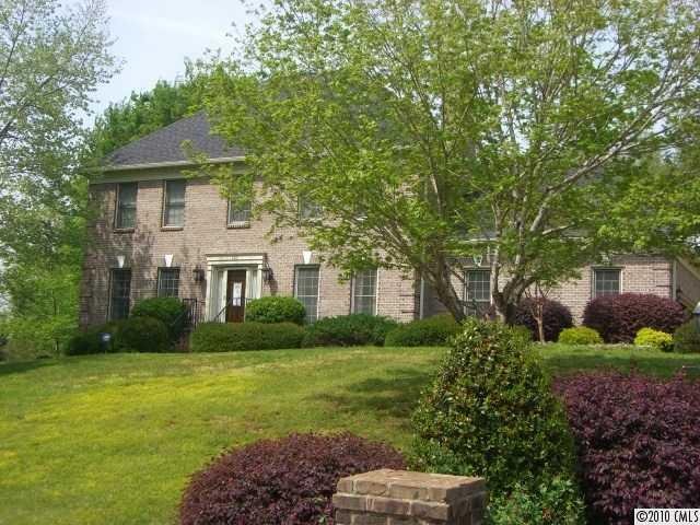 Property image 1 at 220 Nw 37th Avenue Place, Hickory, NC 28601