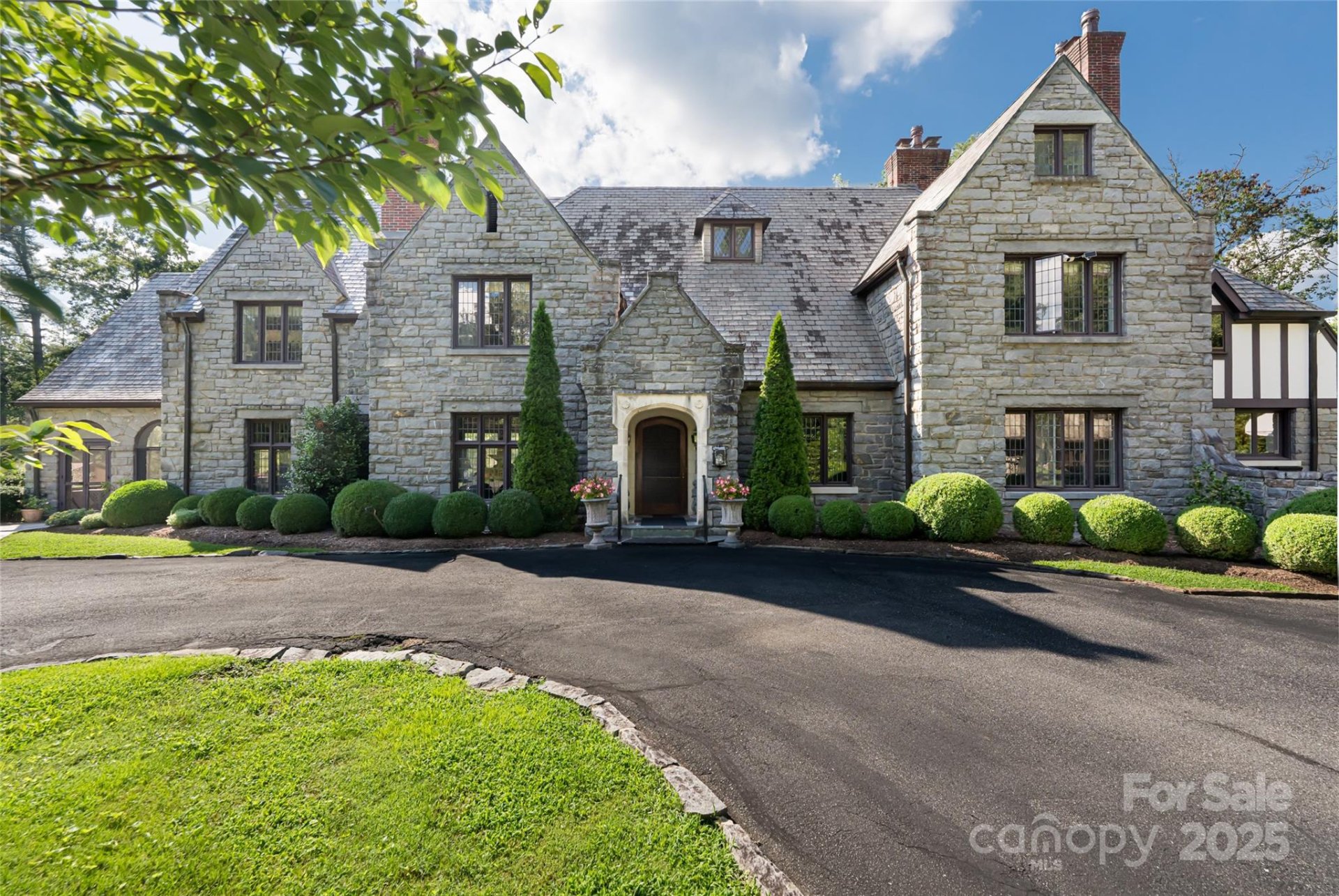 436 Vanderbilt Road