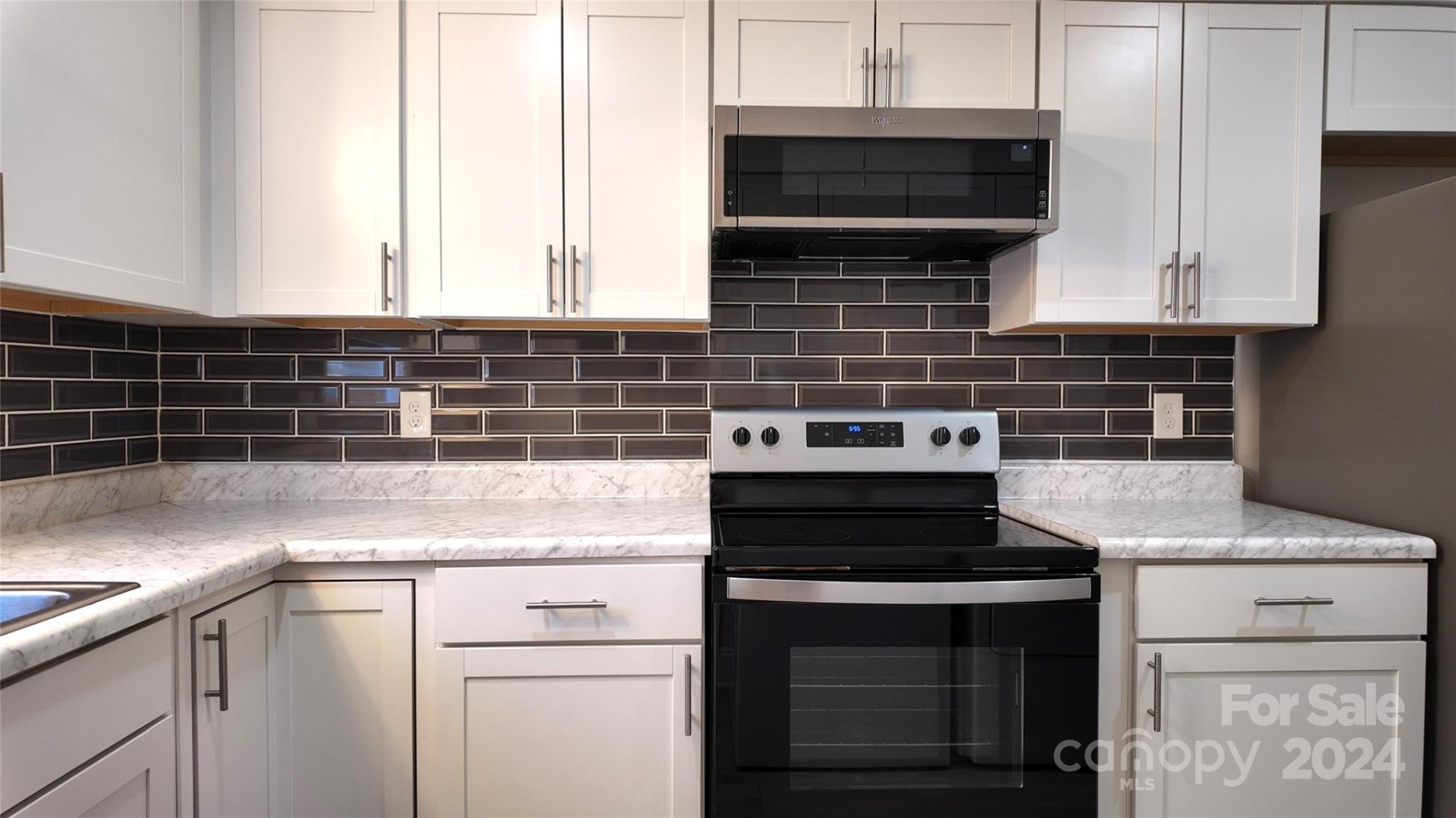 Property image 1 at 5812 Hunting Ridge Lane, Charlotte, NC 28212