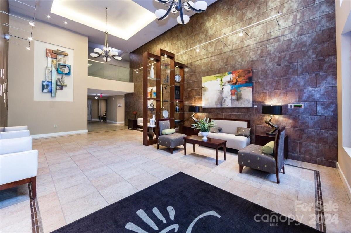Property image 4 at 701 Royal Court, Charlotte, NC 28202
