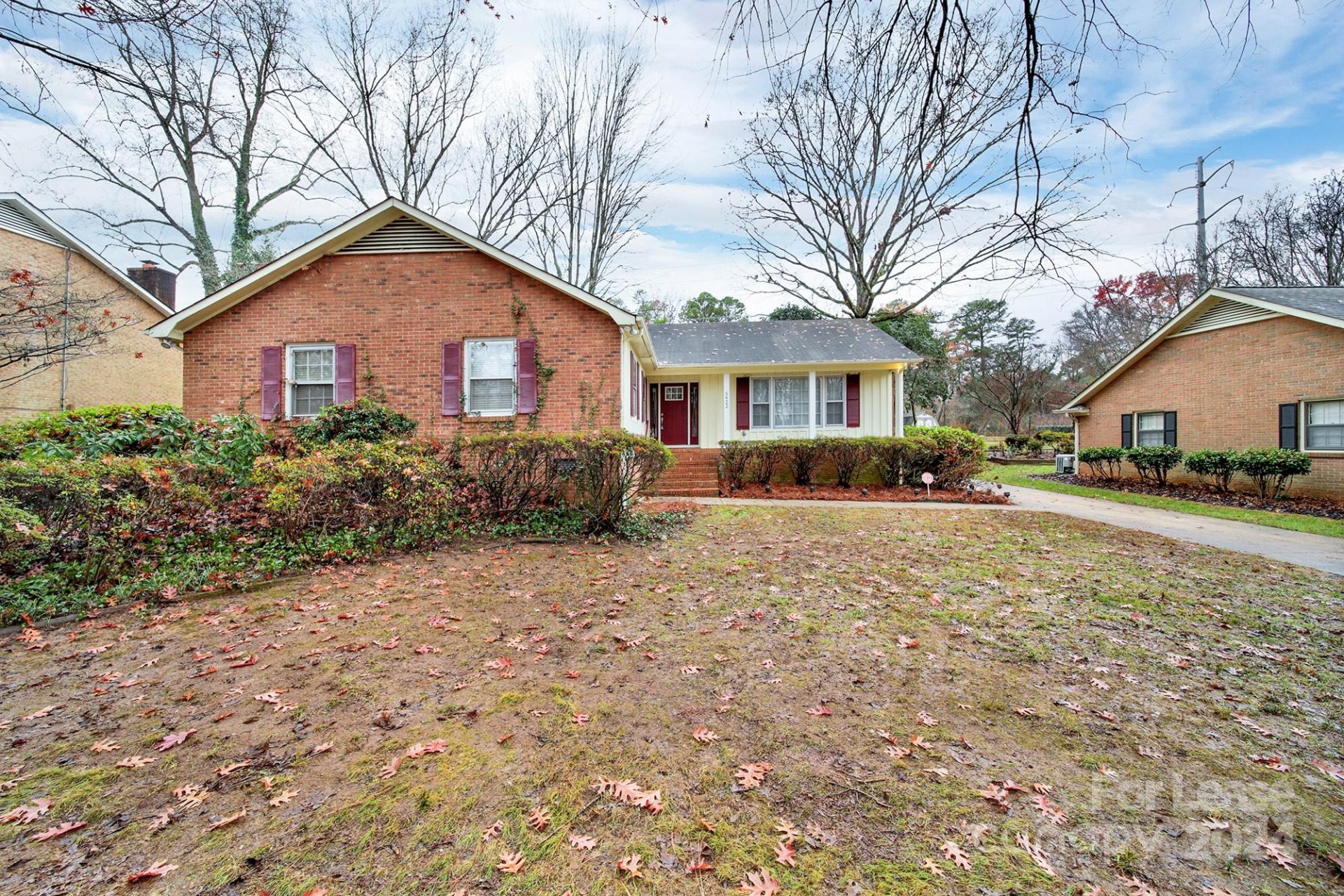 Property image 1 at 5922 Coatbridge Lane, Charlotte, NC 28212