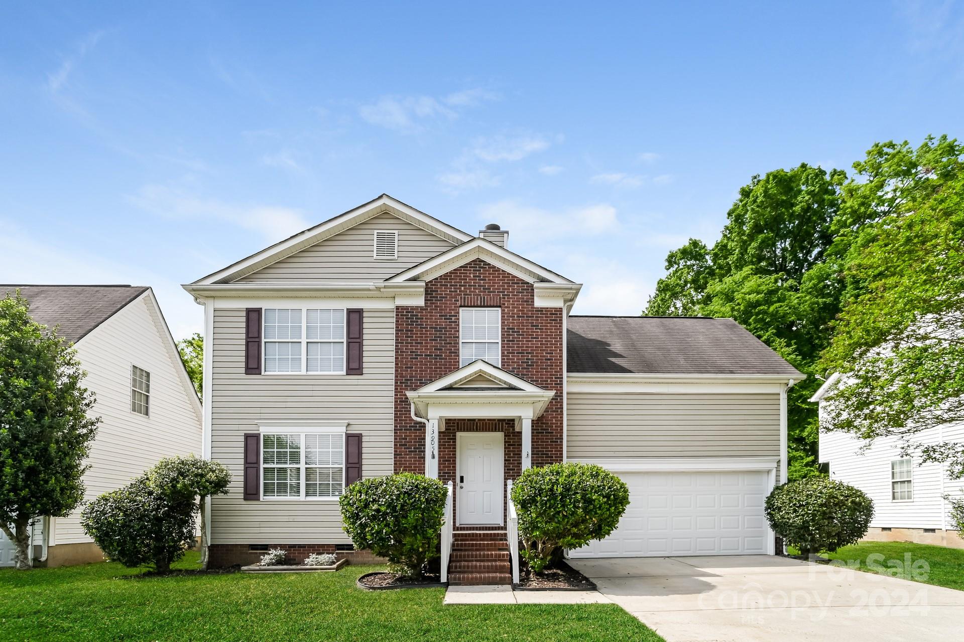 Property image 1 at 13905 Silver Dart Place, Charlotte, NC 28278