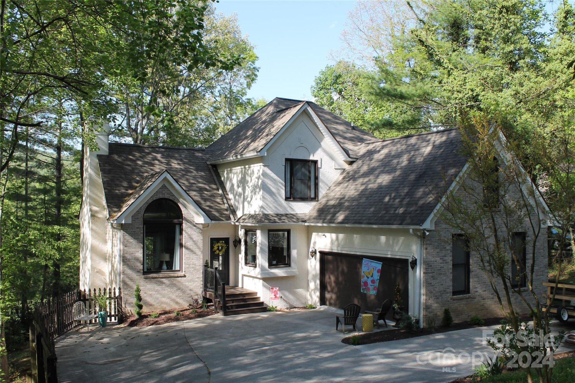 Property image 1 at 733 Zelda Court, Hendersonville, NC 28792