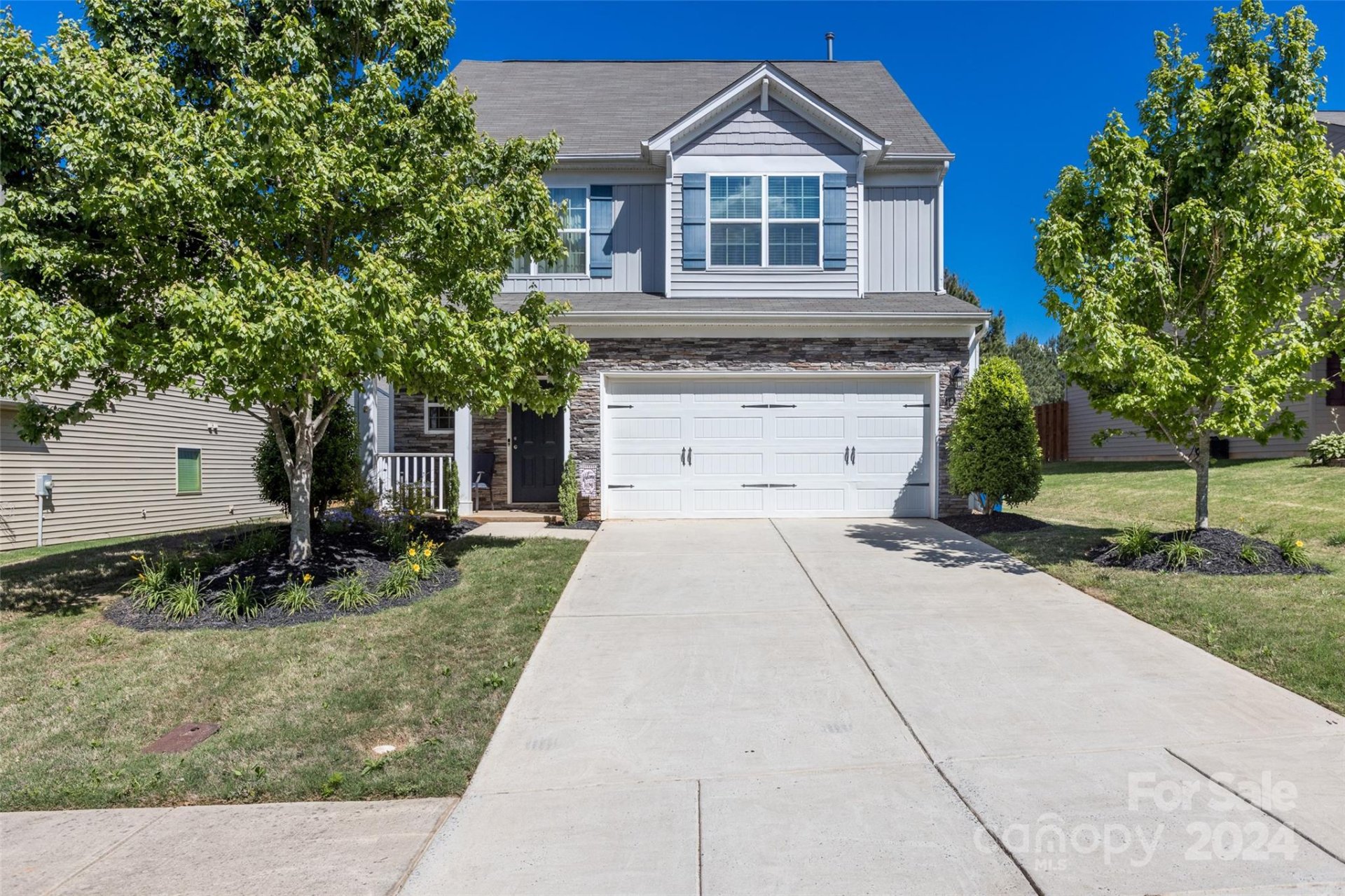 Property image 1 at 216 Kingston Drive, Mount Holly, NC 28120