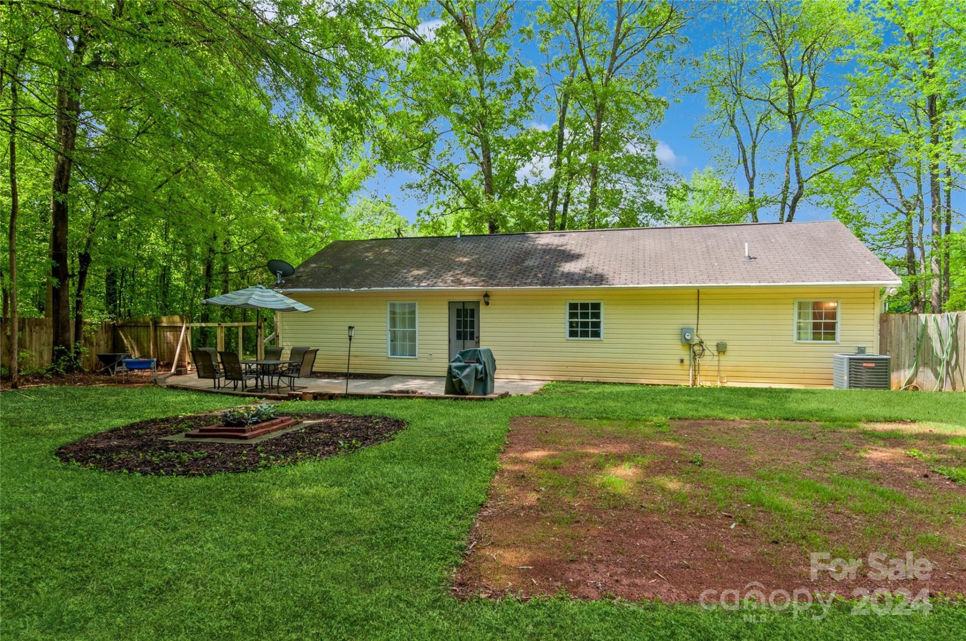 Property image 3 at 115 Walnut Street, York, SC 29745