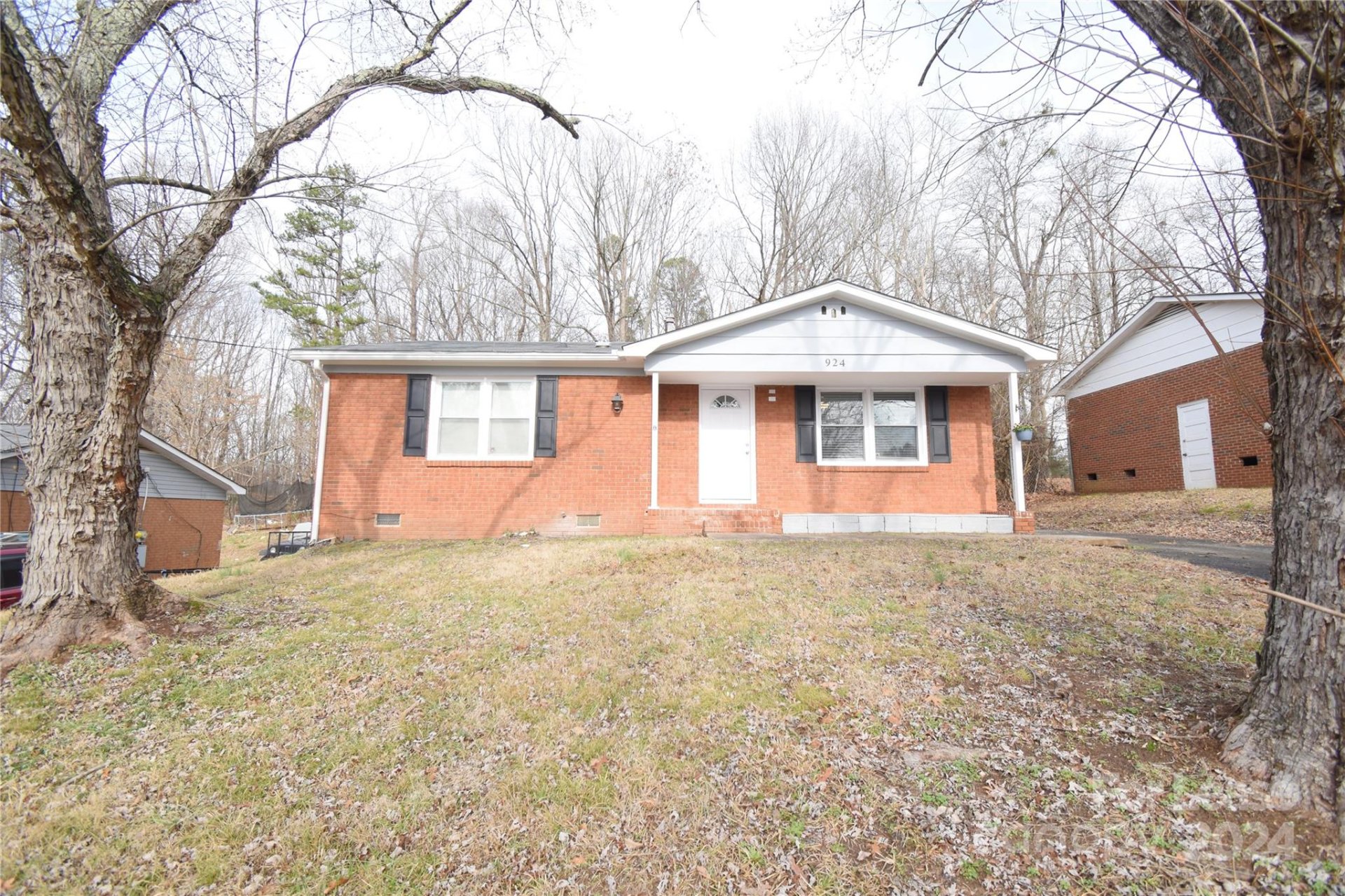 924 Edgegreen Drive