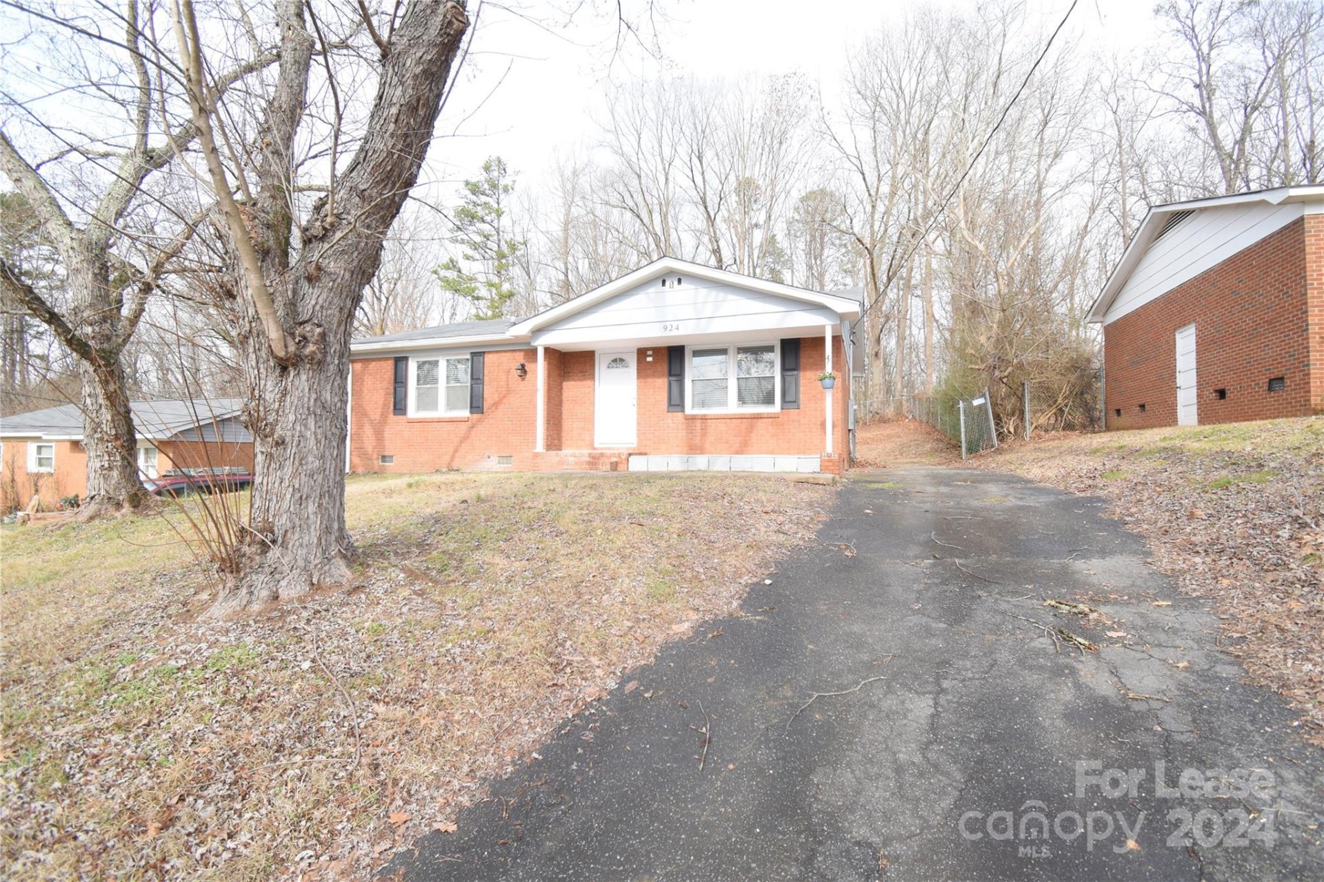 Property image 4 at 924 Edgegreen Drive, Charlotte, NC 28217