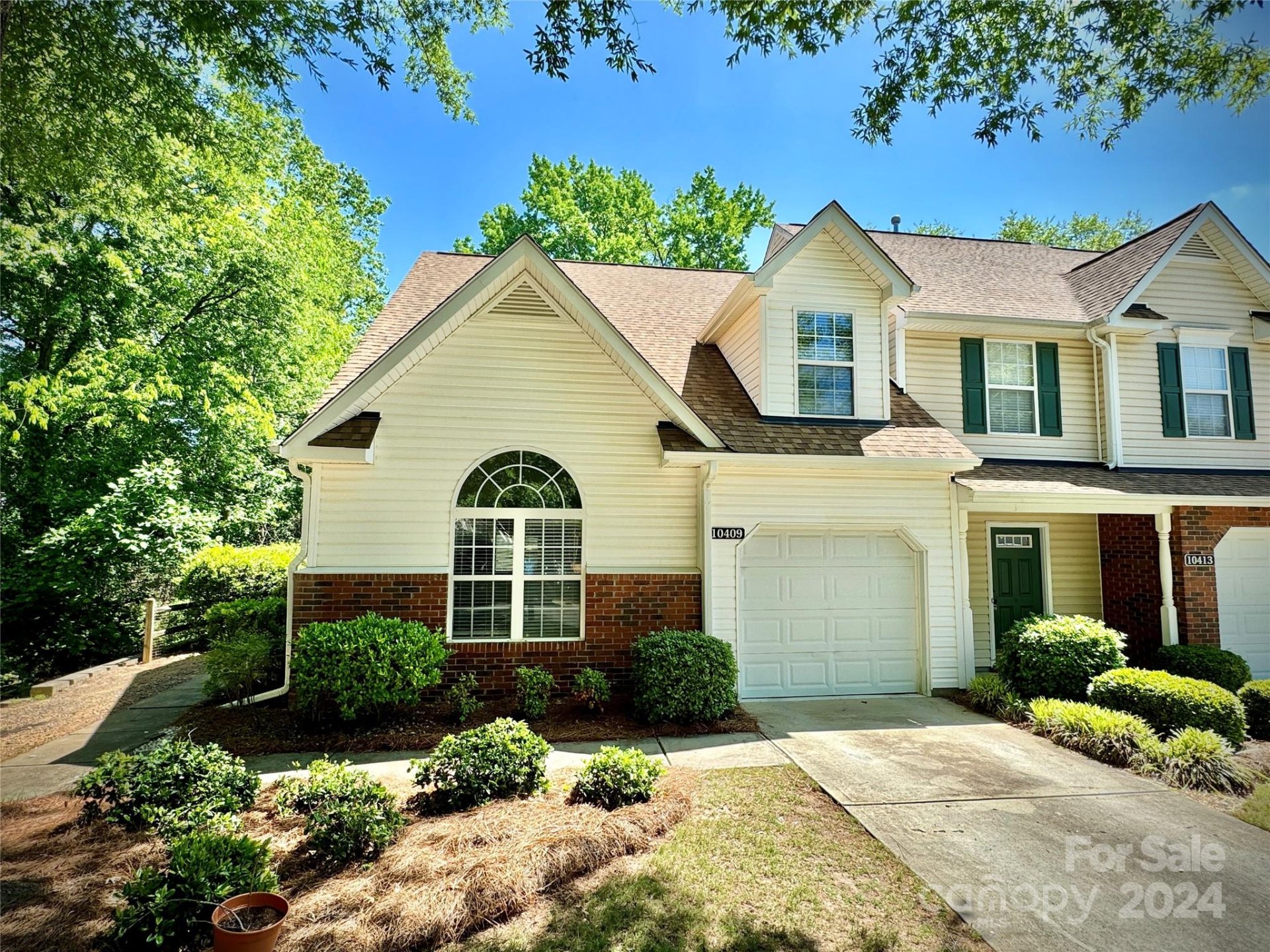 Property image 1 at 10409 Columbia Crest Court, Charlotte, NC 28270