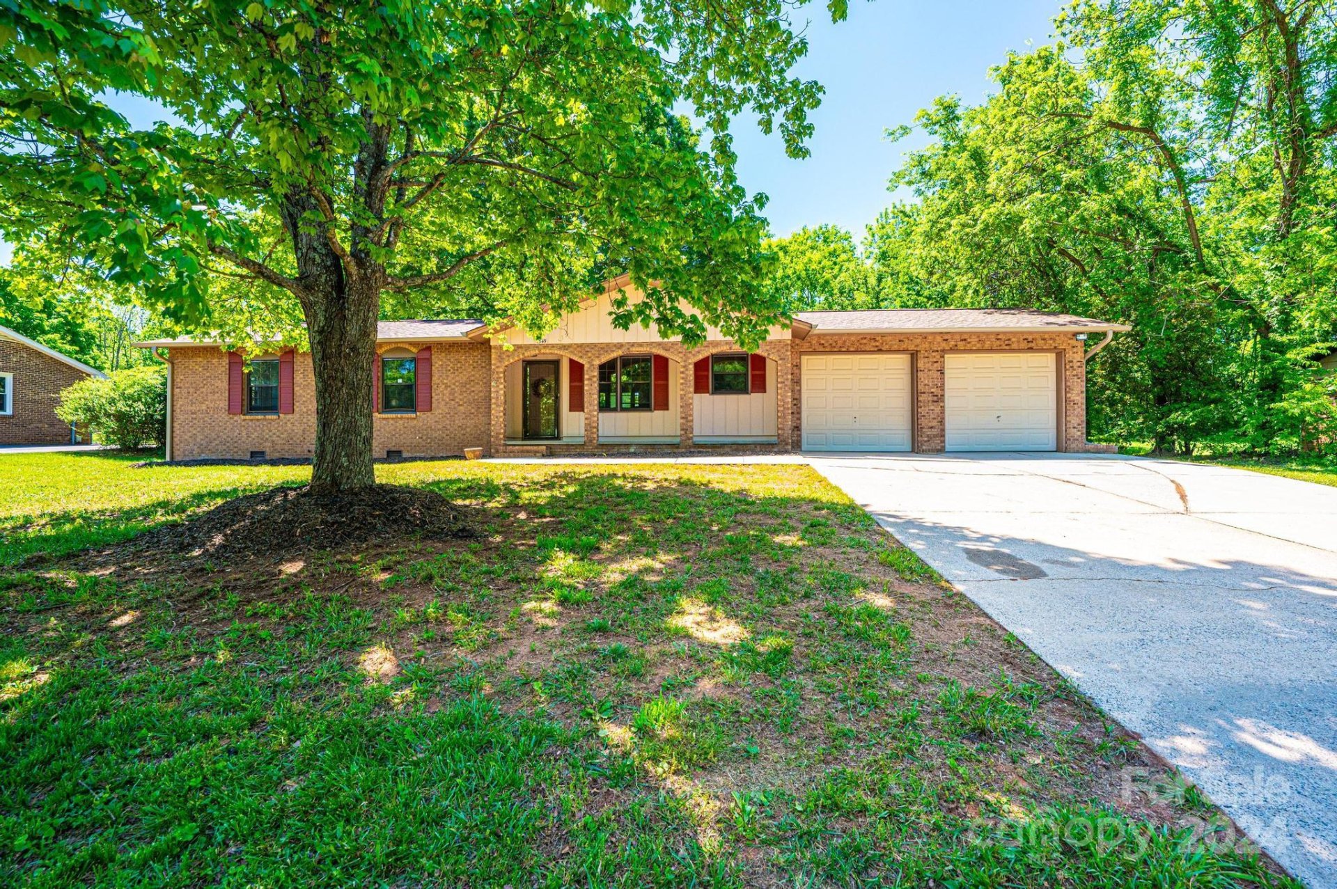 Property image 1 at 1349 Prince Street, Hickory, NC 28602