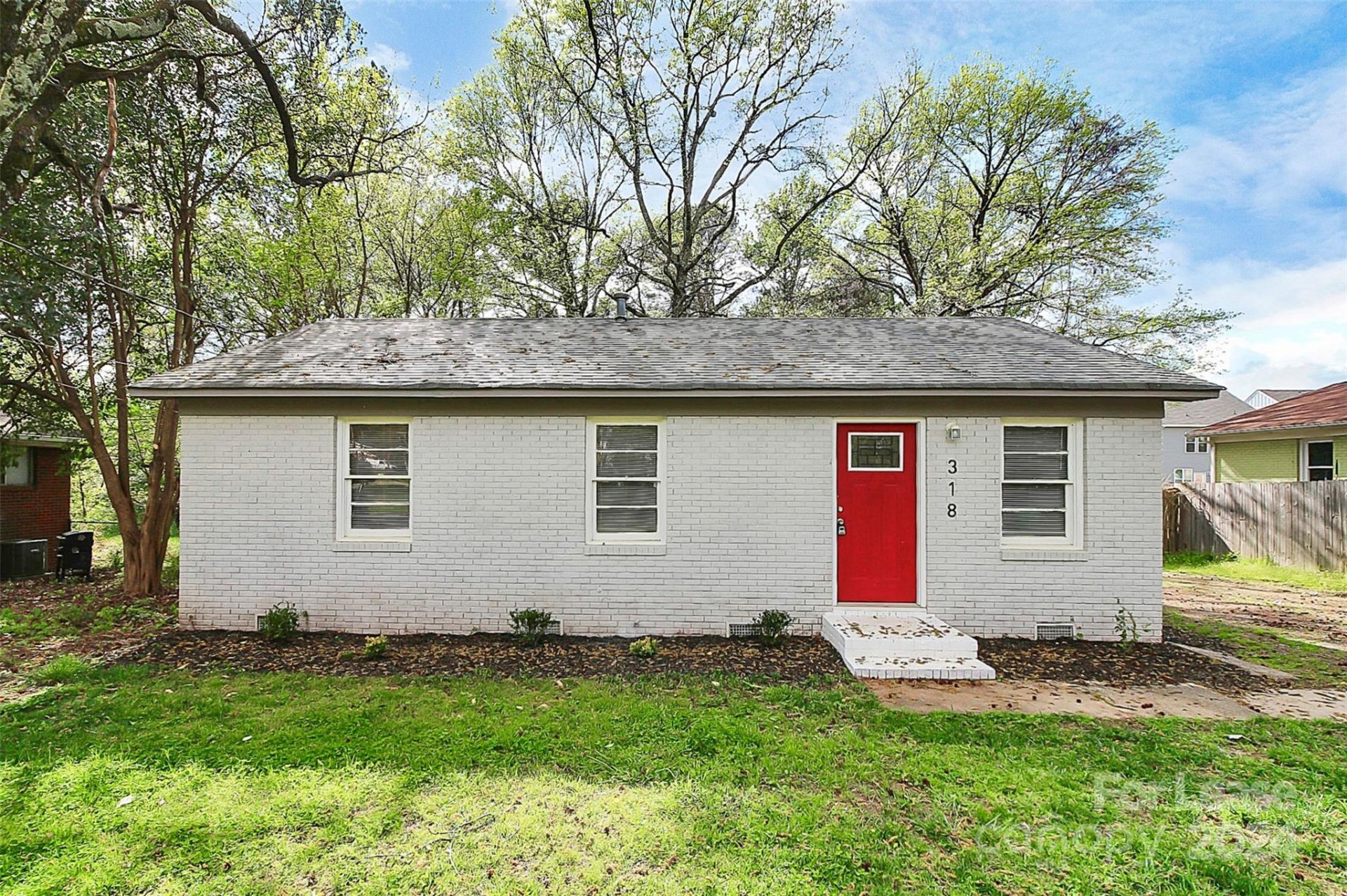 Property image 1 at 318 Leafmore Drive, Charlotte, NC 28213