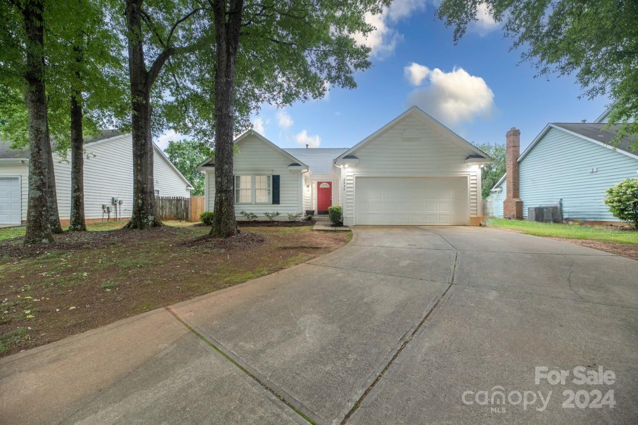 Property image 1 at 2935 Hosta Drive, Charlotte, NC 28269