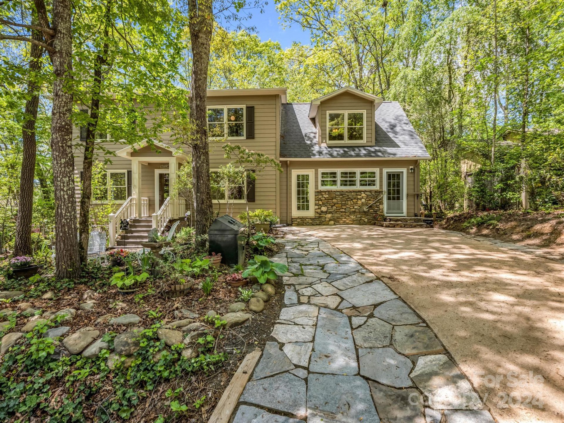 Property image 1 at 703 Laurel Avenue, Black Mountain, NC 28711