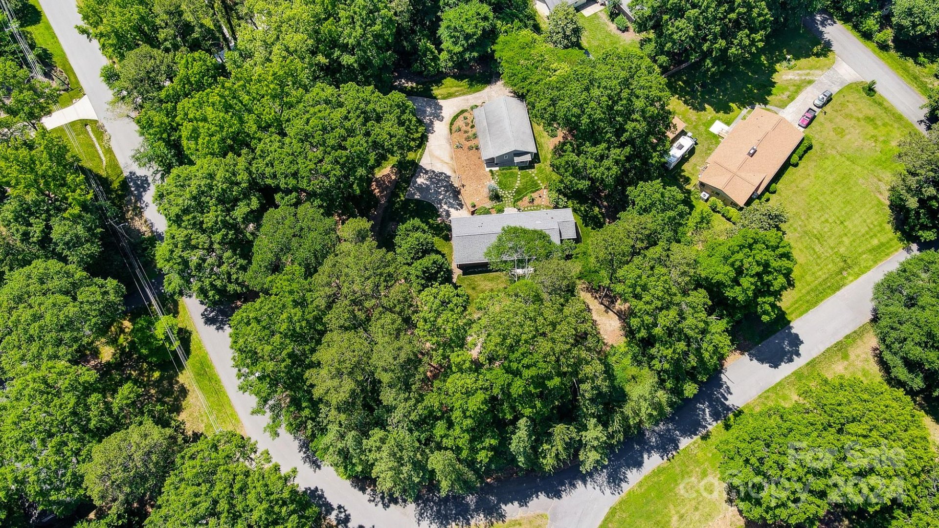 Property image 1 at 310 Fielding Road, Charlotte, NC 28214