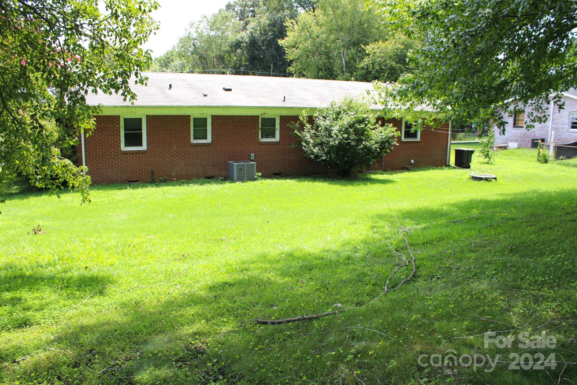 Property image 2 at 154 Crosswhite Lane, Statesville, NC 28625