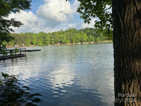 315 N Fishermans Lane