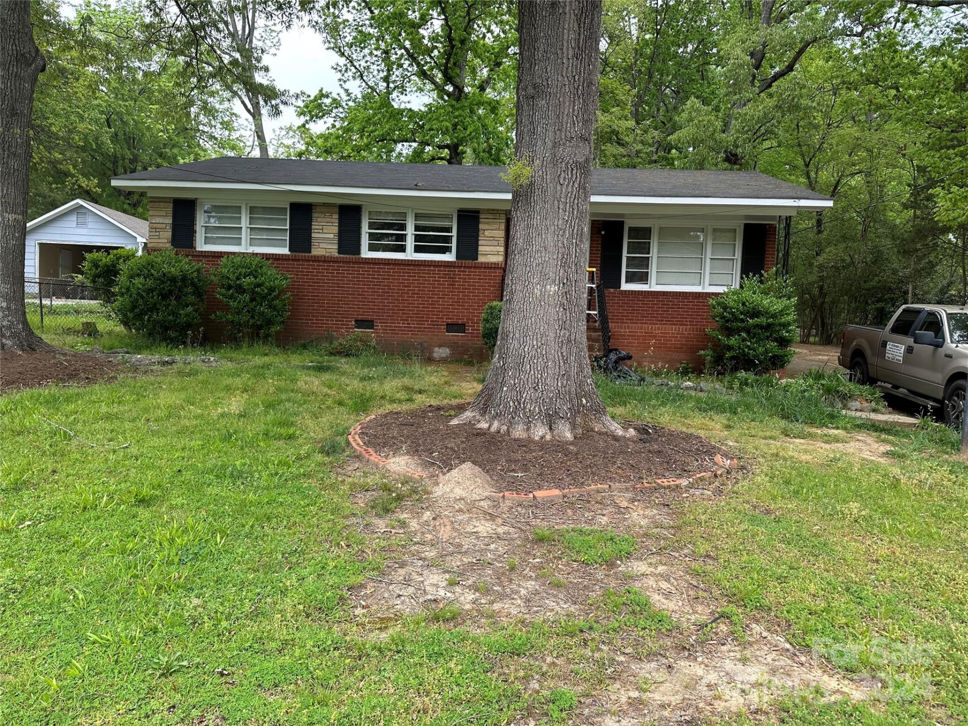 Property image 1 at 2211 Maplecrest Drive, Charlotte, NC 28212