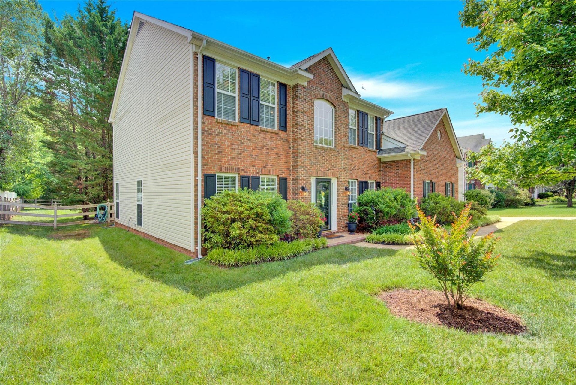 Property image 1 at 6107 Lowergate Drive, Waxhaw, NC 28173