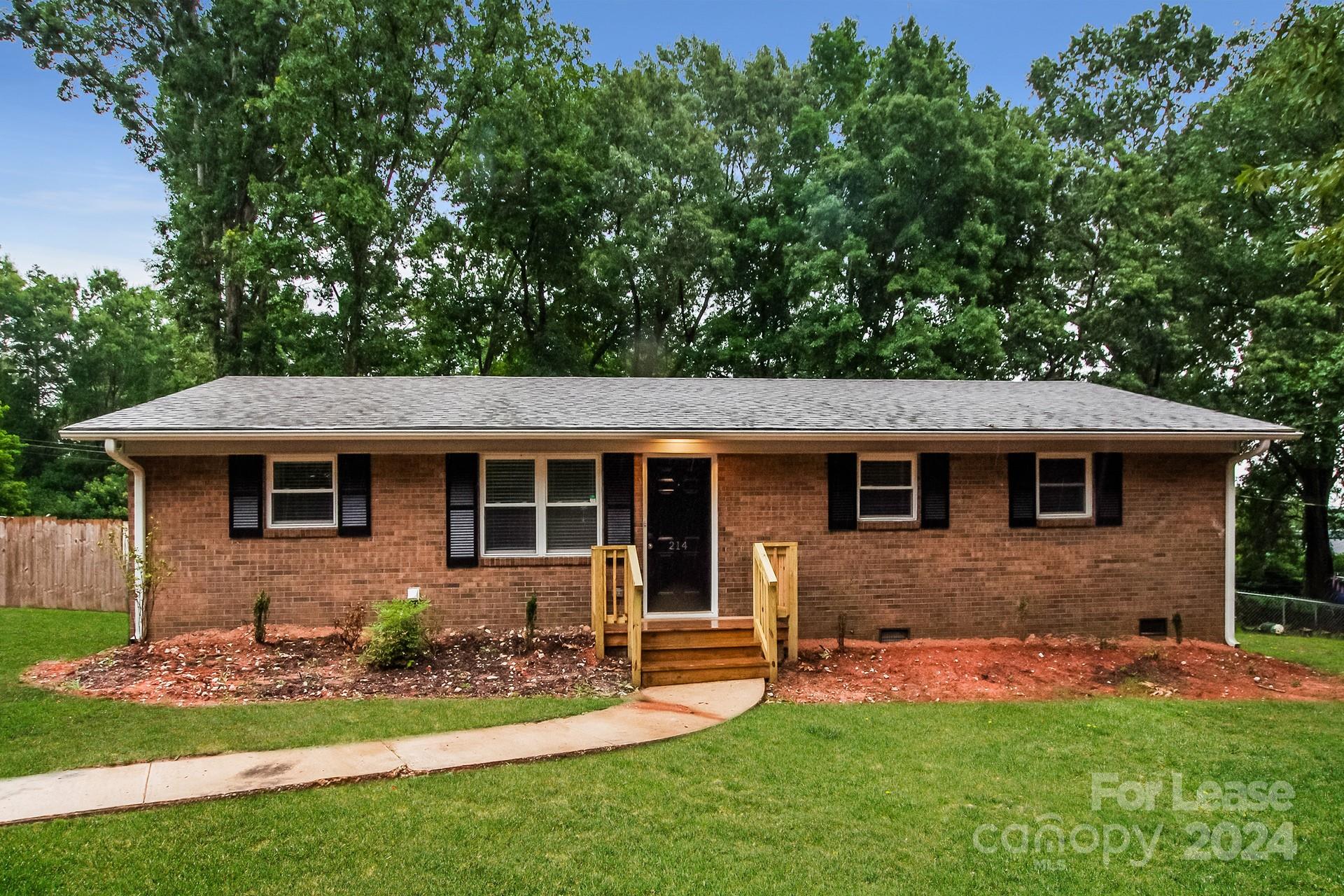 Property image 1 at 214 Forest Park Road, Matthews, NC 28104