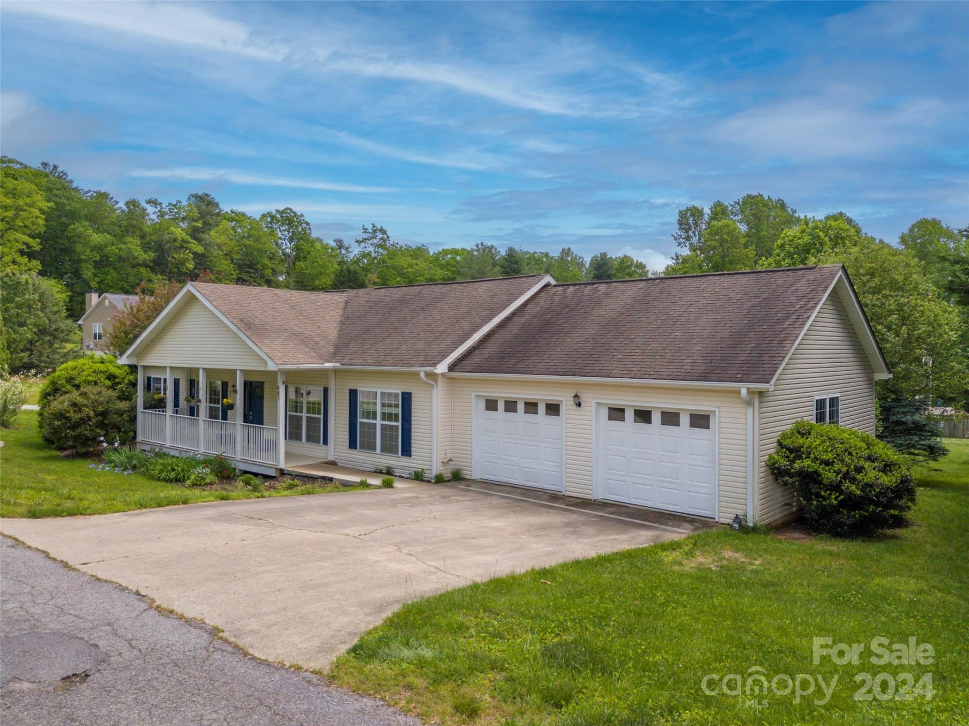 Property image 2 at 68 Cedarview Lane, Saluda, NC 28773