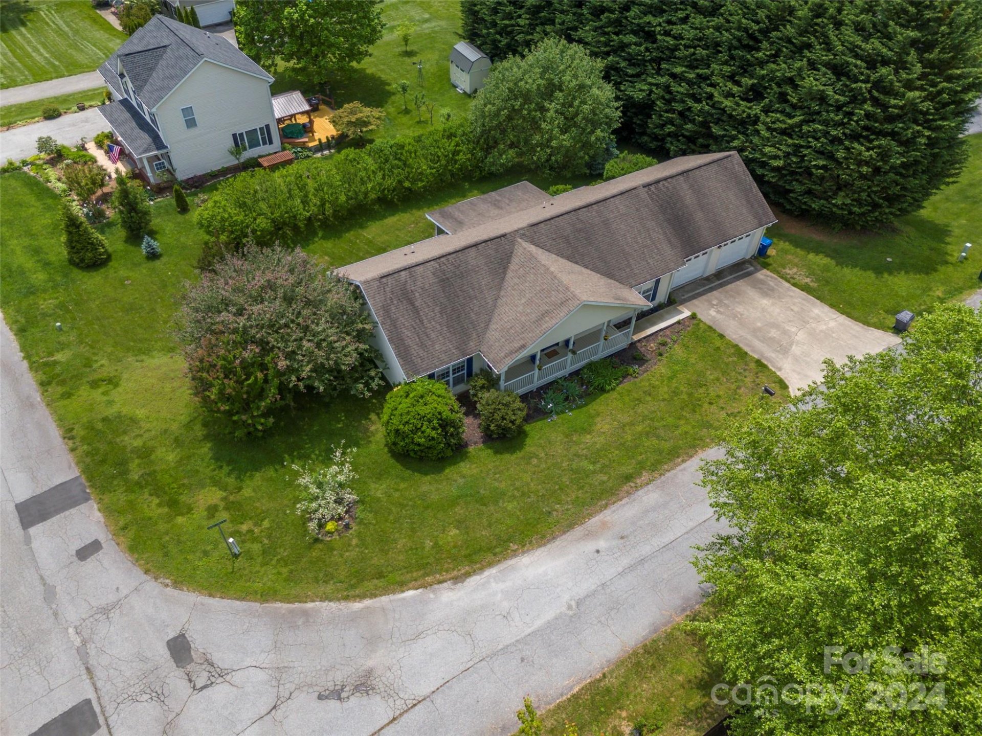 Property image 3 at 68 Cedarview Lane, Saluda, NC 28773