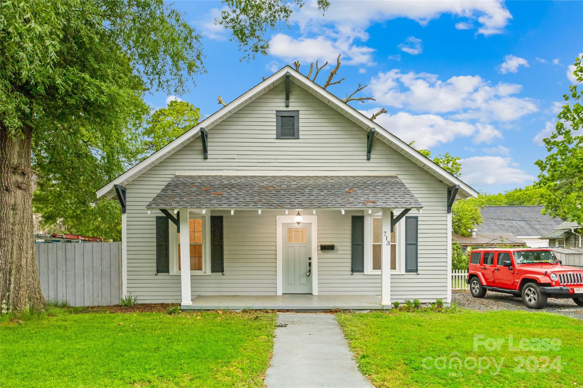 Property image 1 at 713 Academy Street, Mooresville, NC 28115